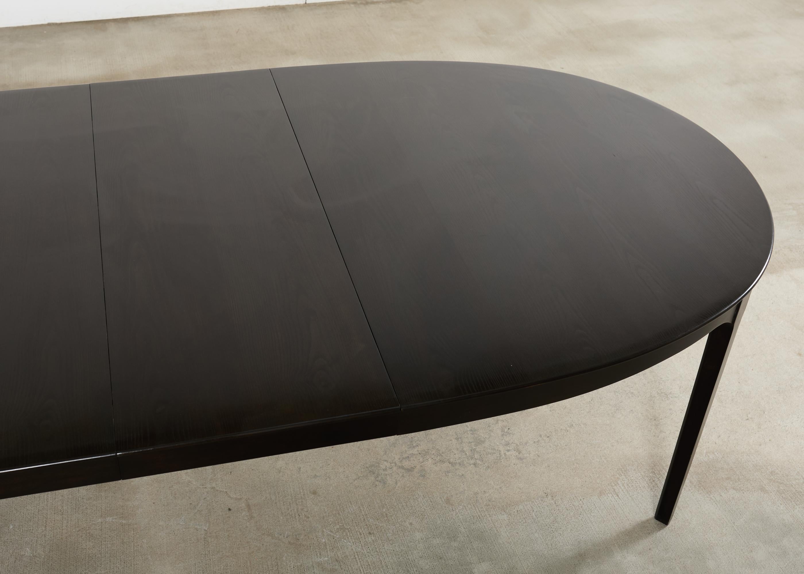 Barbara Barry para McGuire Mesa de Comedor Extensible Ovalada 9.5 Ft. siglo XX en venta