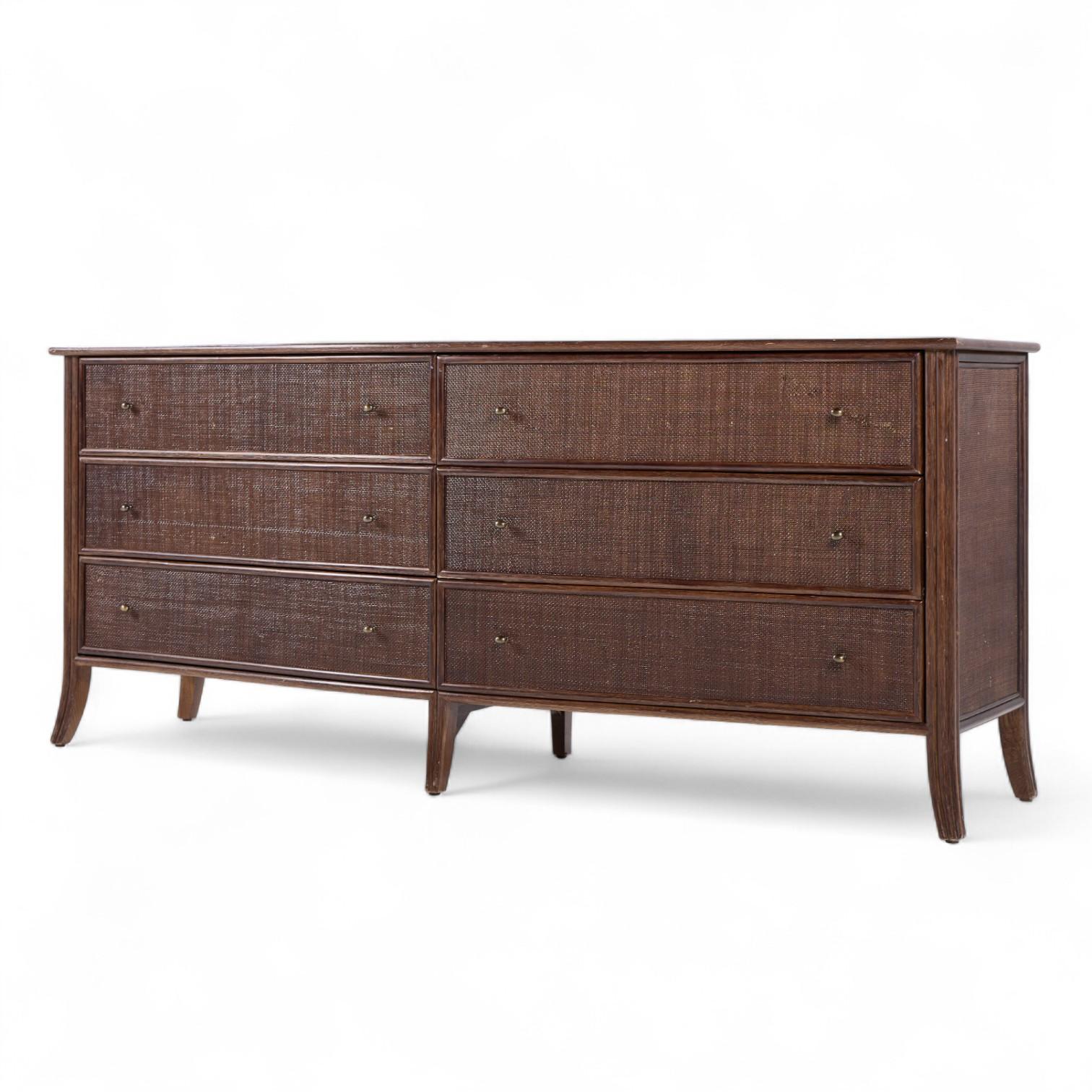 Mid-Century Modern Barbara Barry pour McGuire Commode basse en rotin en vente