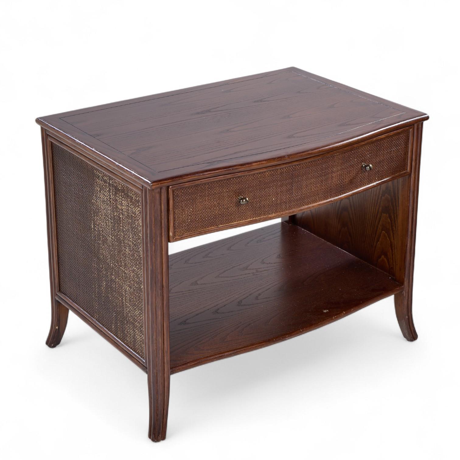 Barbara Barry pour McGuire Tables de nuit en rotin - Paire en vente 4