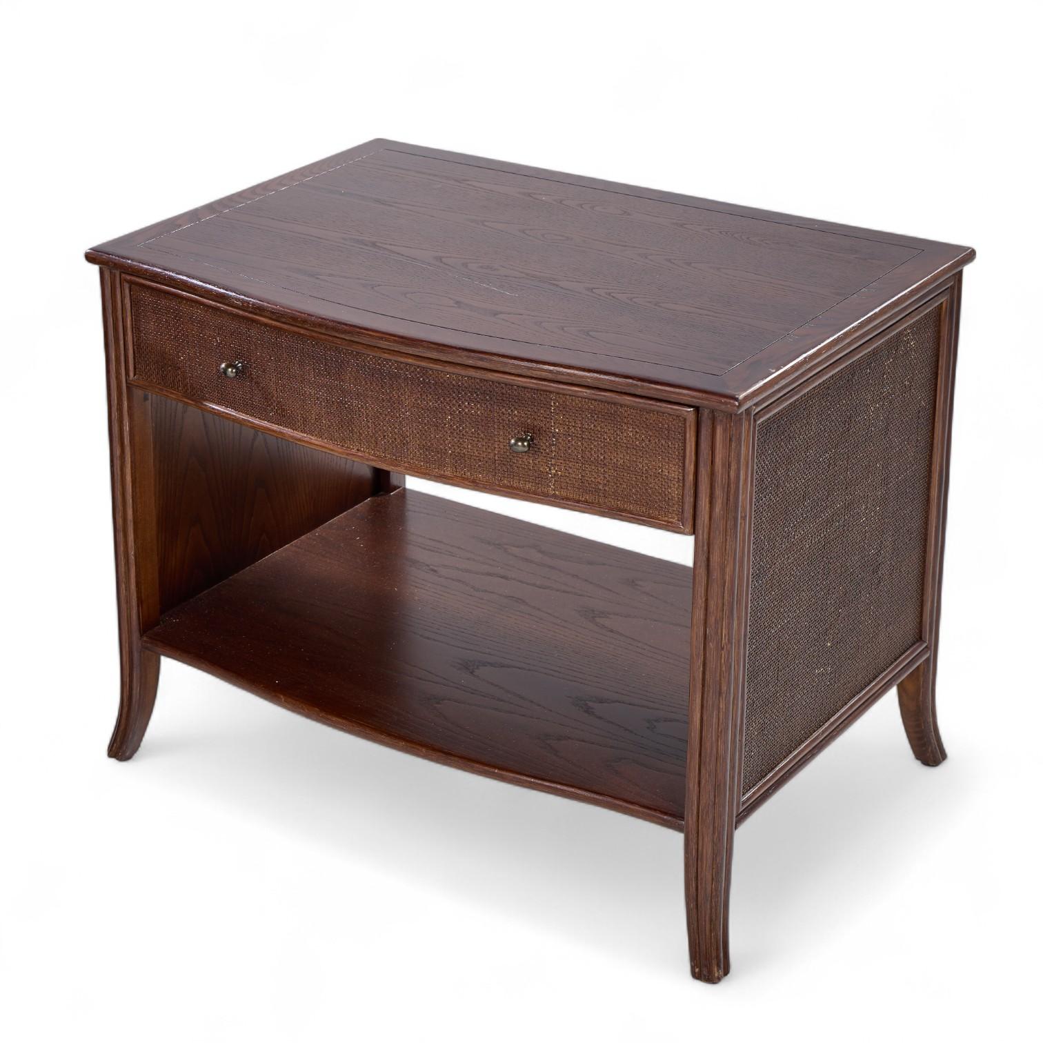 Barbara Barry pour McGuire Tables de nuit en rotin - Paire en vente 5