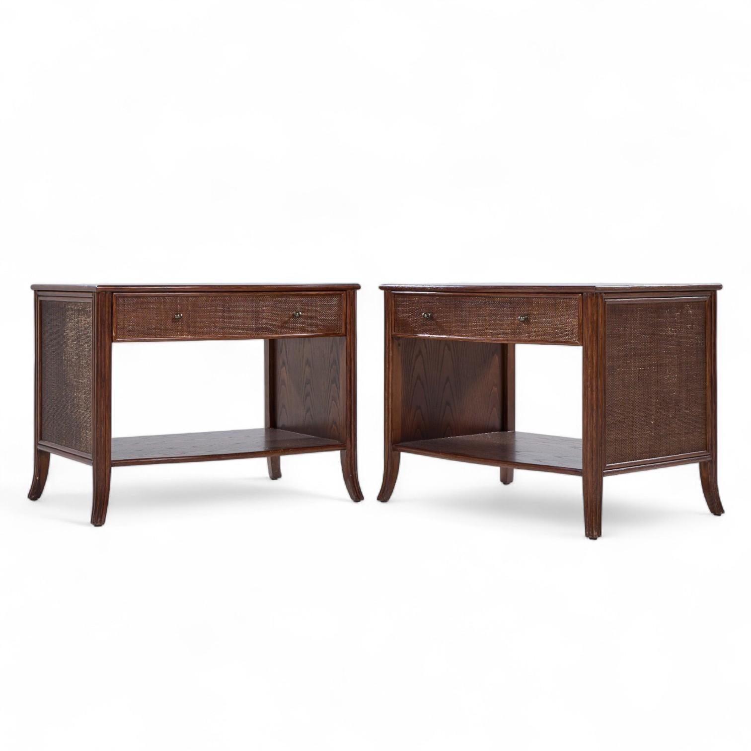 Moderne Barbara Barry pour McGuire Tables de nuit en rotin - Paire en vente