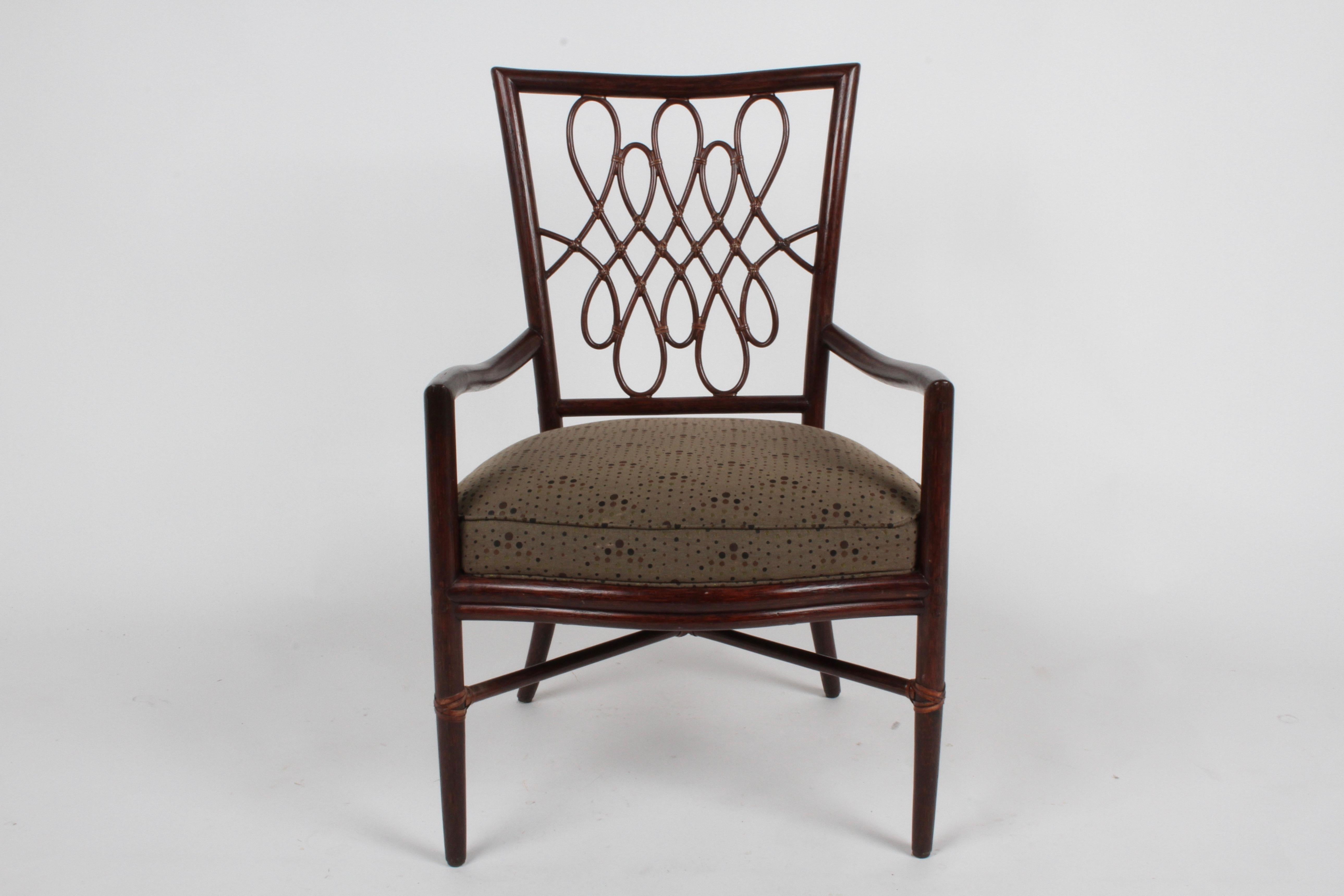 Barbara Barry hat für McGuire Furniture in San Francisco entworfen. Dunkel gebeizter Rattan-Esszimmerstuhl, kann auch als Schreibtischstuhl oder Beistellstuhl verwendet werden. Alles original, leichte Ausbesserung. Label.