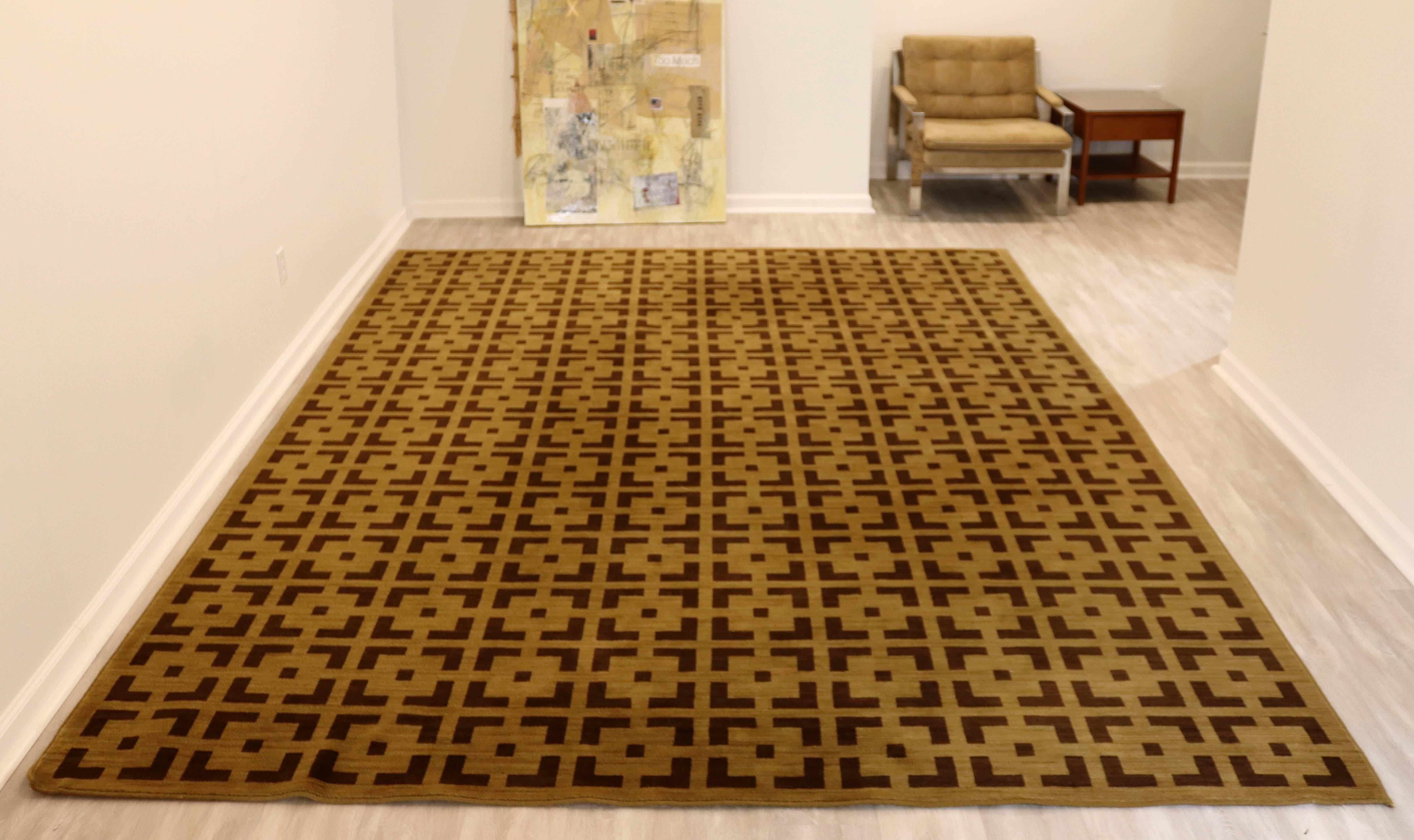Barbara Barry Wool Karastan Rug Large Graphic Check Modern Contemporary In Good Condition In Keego Harbor, MI