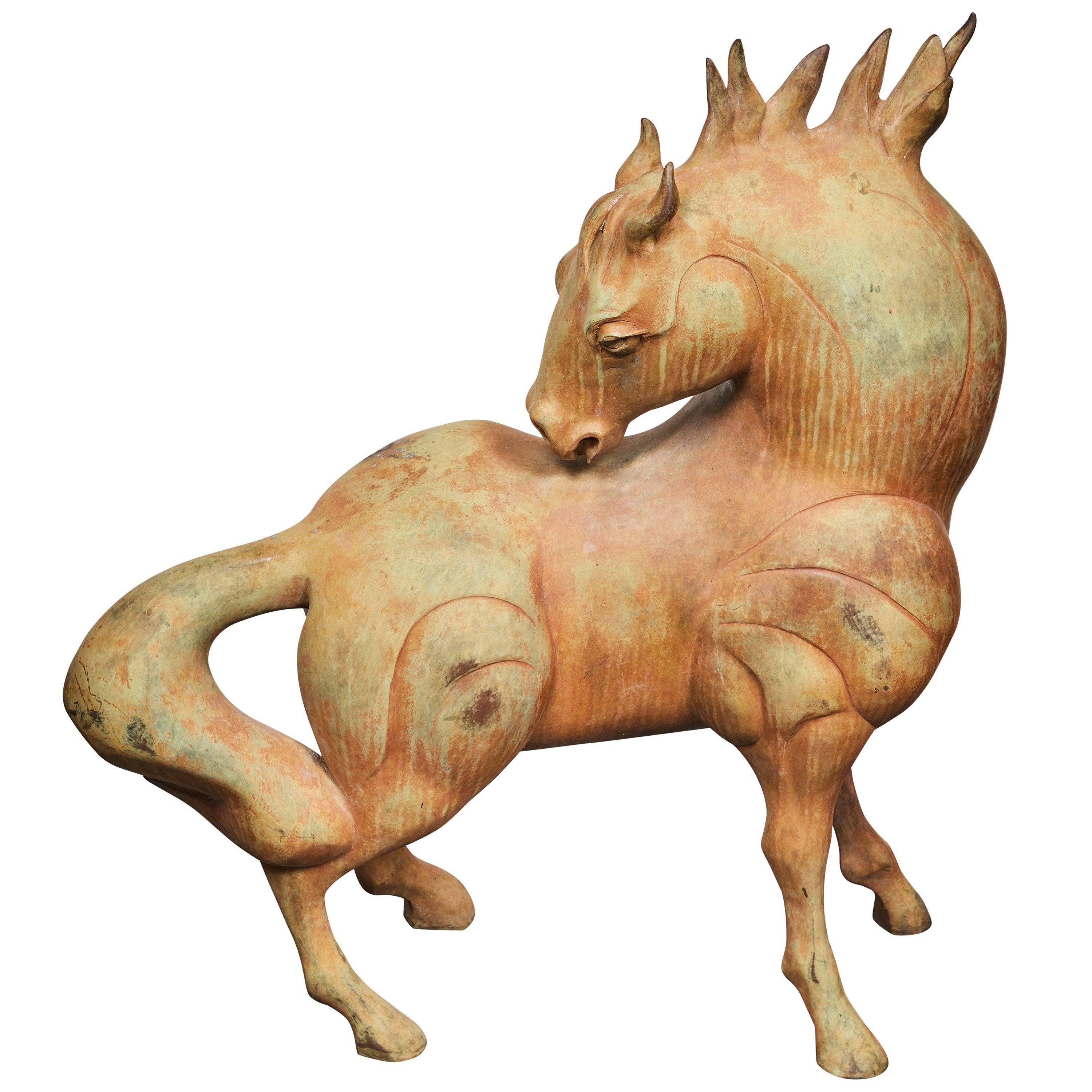 Skulptur eines Stallions aus Bronze, signiert – Sculpture von Barbara Beretich