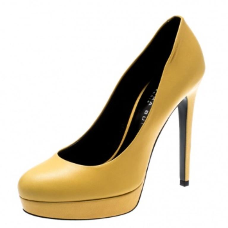 Barbara Bui - Décolleté con plateau in pelle gialla taglia 38 in vendita 2