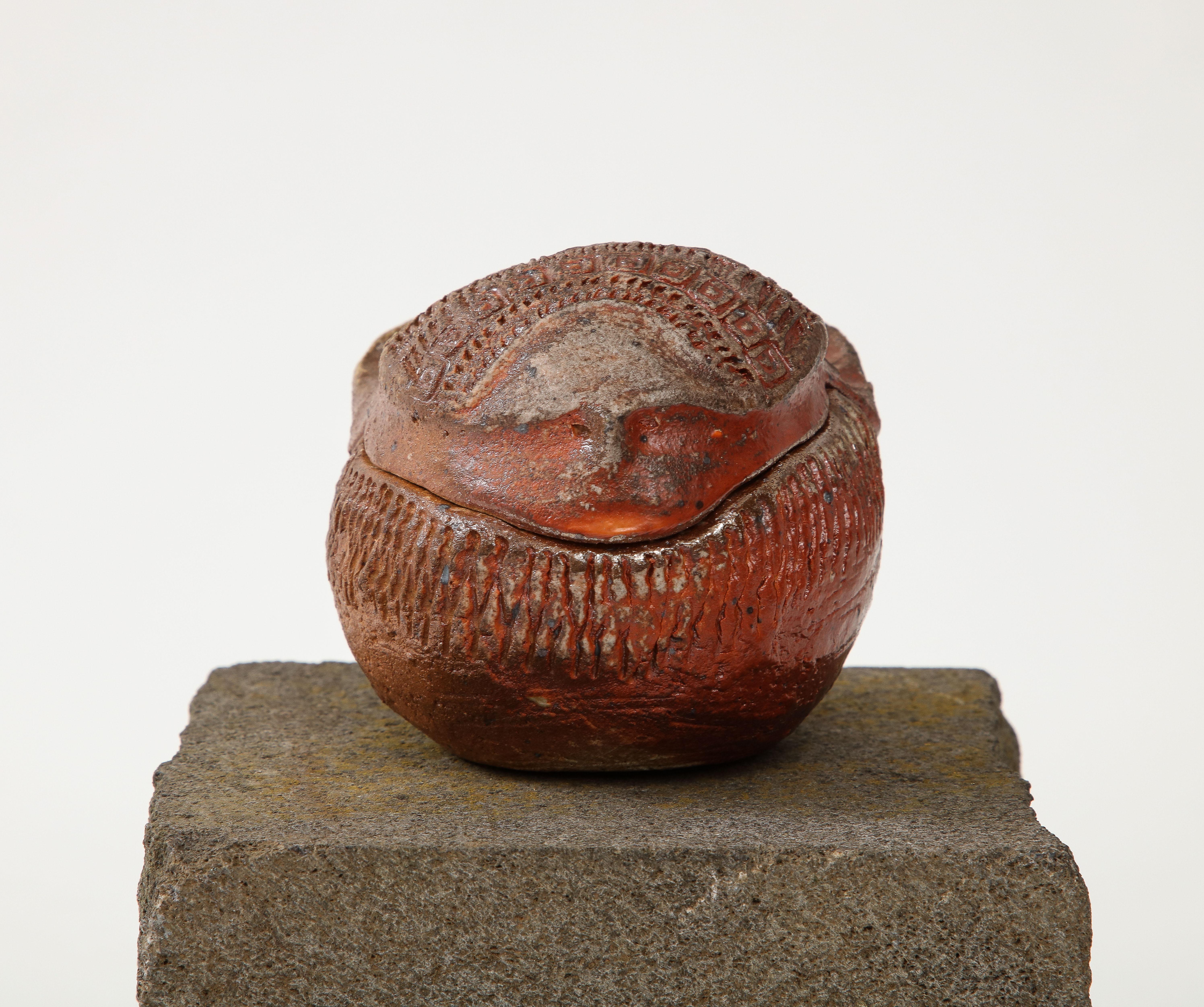 Brutalist Barbara Delfosse French Incised Ceramic Bird Box, circa 1950-1960