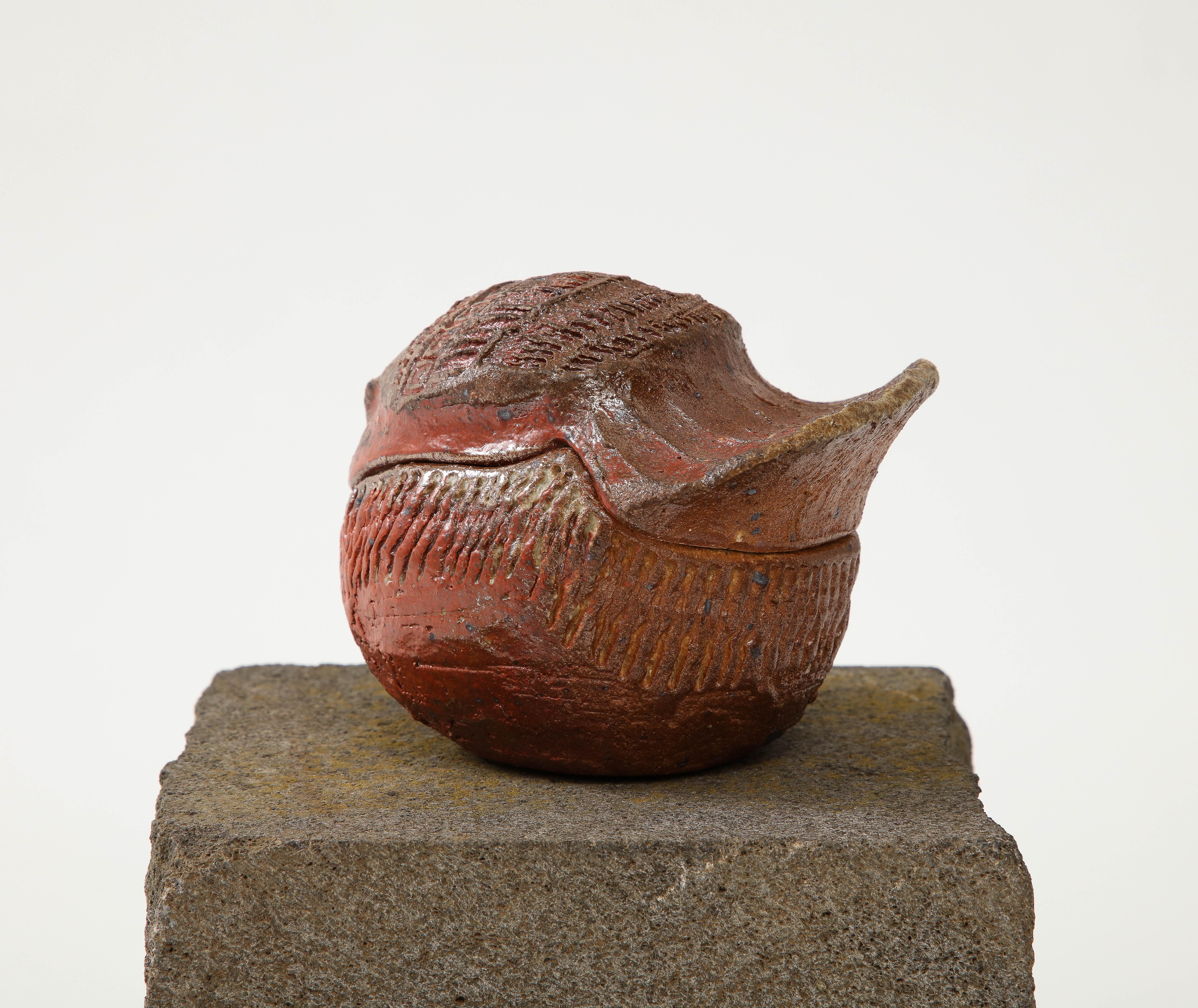 Barbara Delfosse French Incised Ceramic Bird Box, circa 1950-1960 In Excellent Condition In Brooklyn, NY