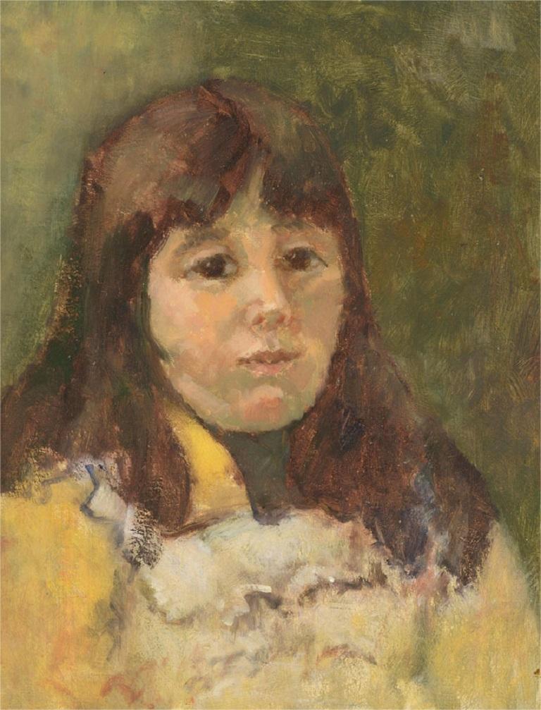 Un ritratto sereno che mostra una giovane ragazza dai capelli scuri e dallo sguardo dolce, che indossa un cappotto giallo.

Sul retro è presente un'etichetta con il nome e l'indirizzo dell'artista, che è stata parzialmente strappata.

A bordo.
