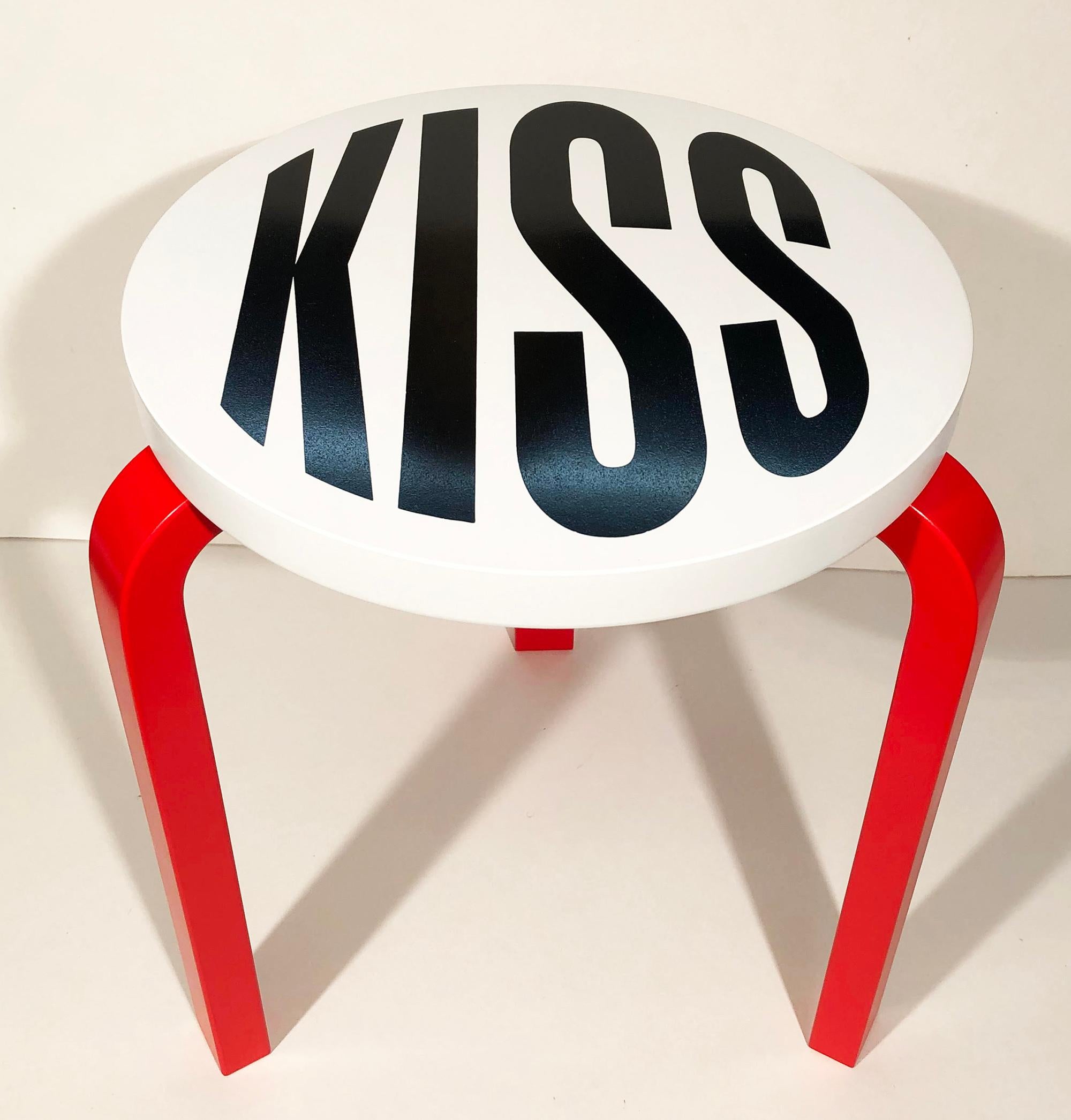 BARBARA KRUGER Sans titre (Kiss) (2019), 2019 signé à la main - Contemporain Print par Barbara Kruger