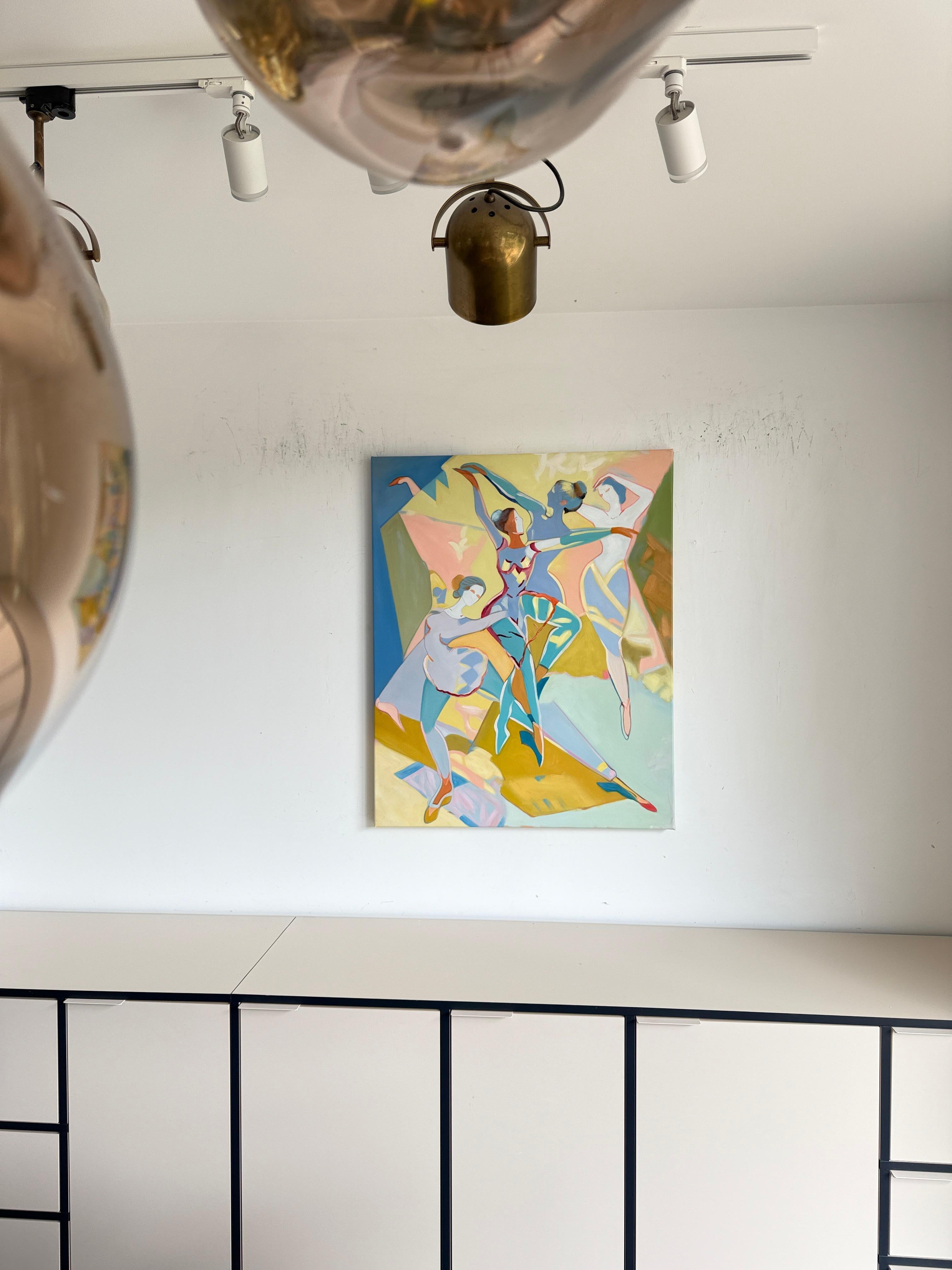 Barber Schaumann es una artista contemporánea conocida por sus vibrantes interpretaciones abstractas de la forma femenina. Su obra combina colores llamativos con formas geométricas modernas, mezclando elementos del cubismo y la abstracción. Las