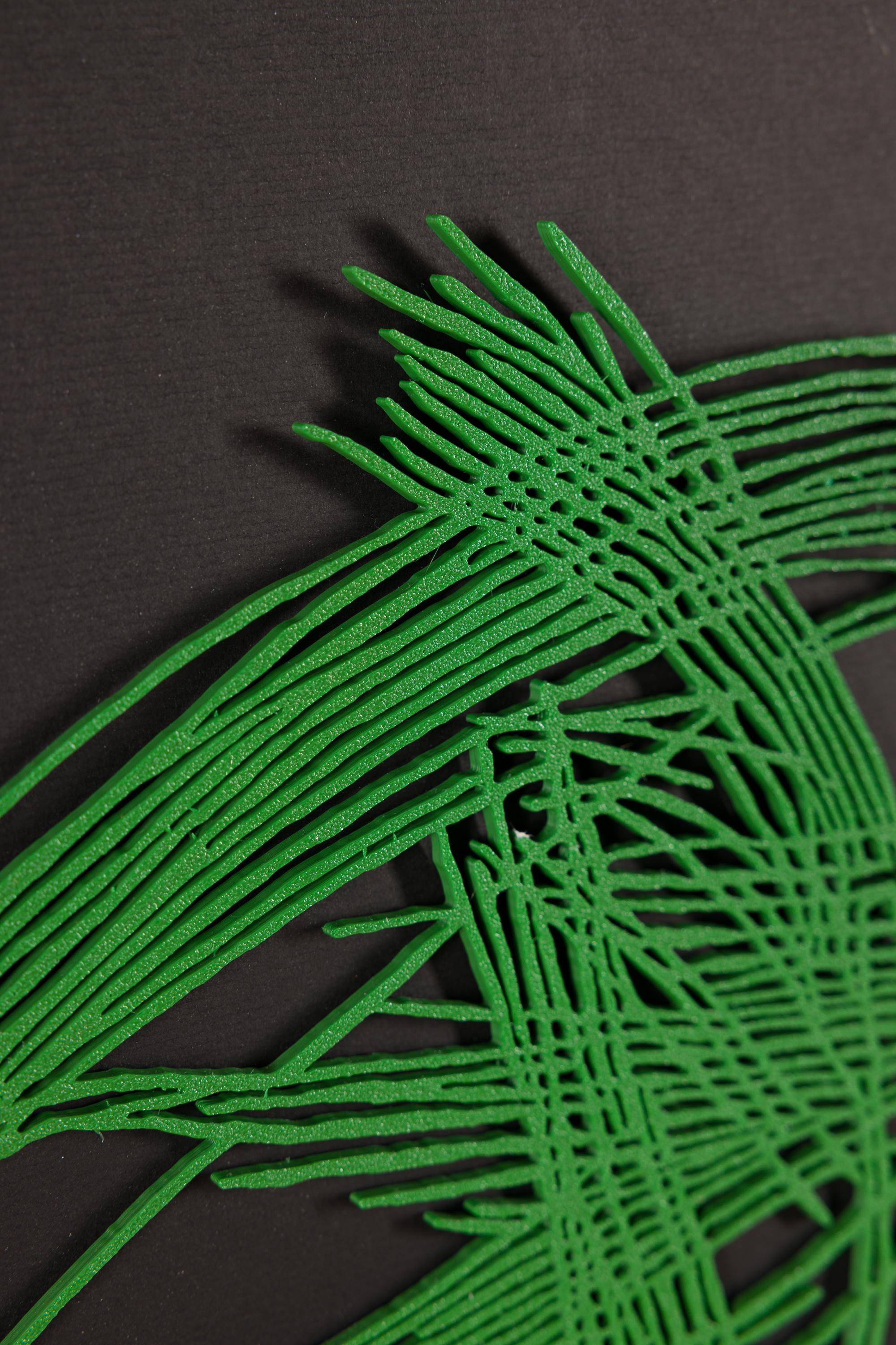 Das Kunstwerk besteht aus einem 3D-Druck (digitale Zeichnung), aufgezogen auf einen schwarzen Fotokarton. Das Objekt kann auf Wunsch aus dem Karton entfernt und nach Belieben aufgehängt oder platziert werden, so wie es der Künstler ursprünglich