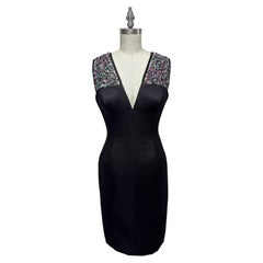 Robe de soirée noire Barbara Tfank avec bretelles ornées de jade et de rose