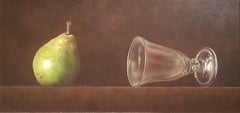 Bodegón realista contemporáneo "Pera y cristal antiguo" de Barbara Vanhove
