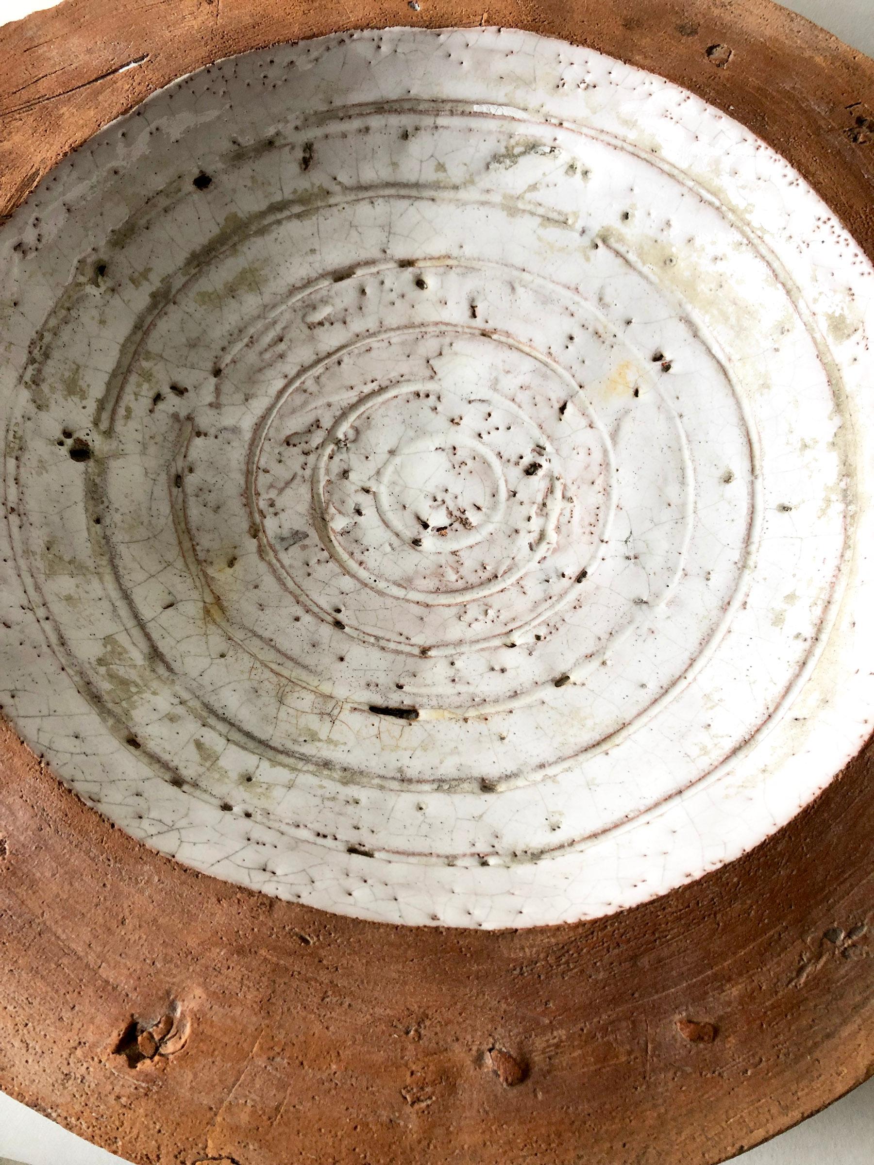 Handmade California studio stoneware bowl created by Barbara Willis of Los Angeles, California. Rustic bowl measures 16