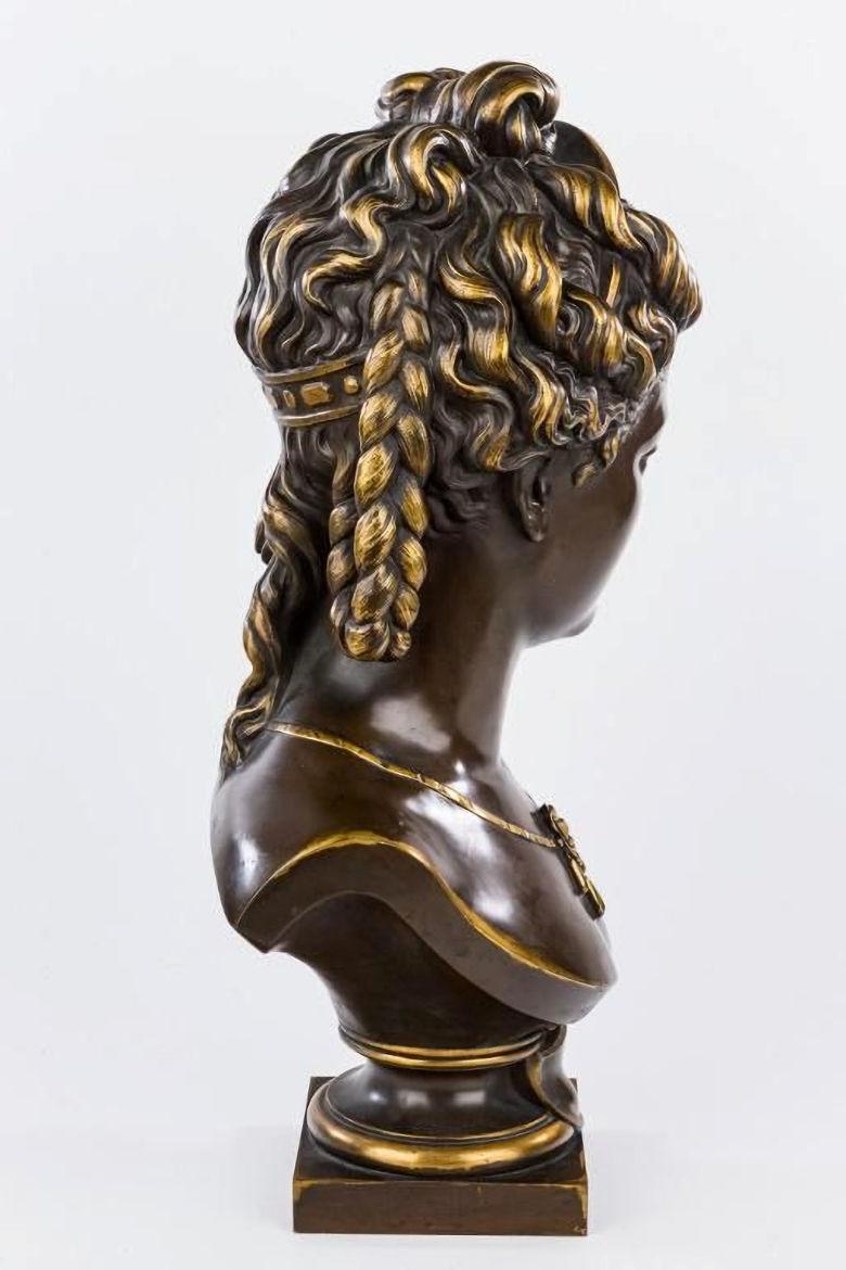 XIX secolo Busto femminile neoclassico in bronzo di Eugene Aizelin datato 1870 in vendita
