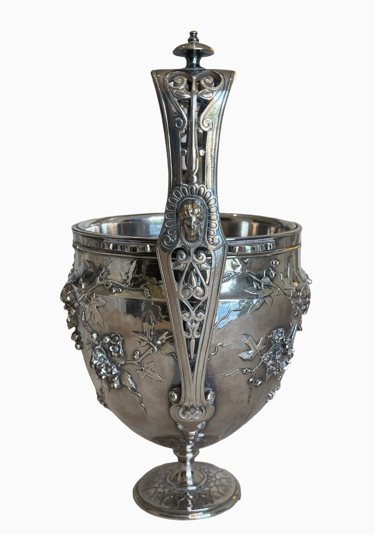 Barbedienne & Sevin - Vase Cantharus en bronze argenté en vente 4