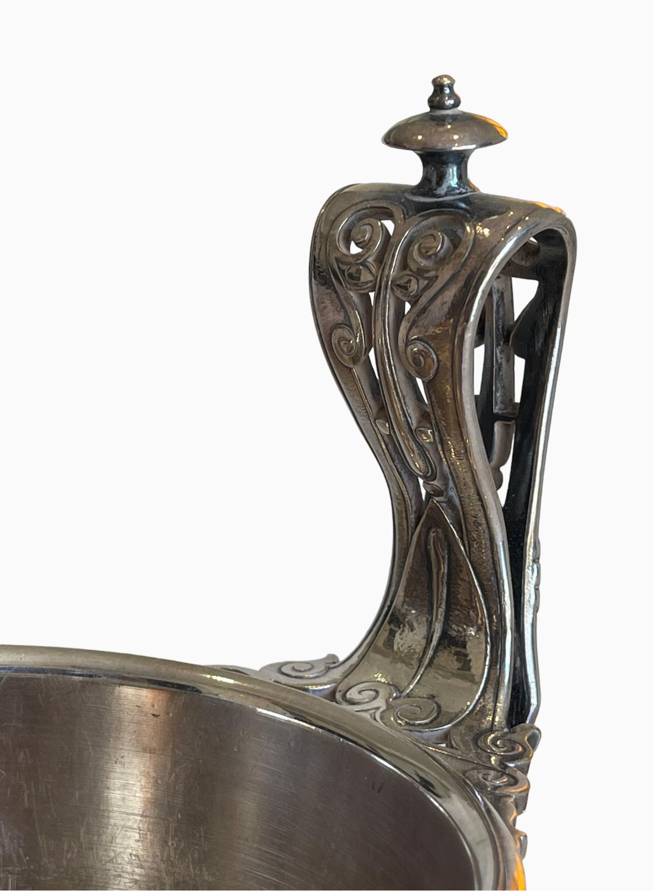 Barbedienne & Sevin - Vase Cantharus en bronze argenté en vente 2