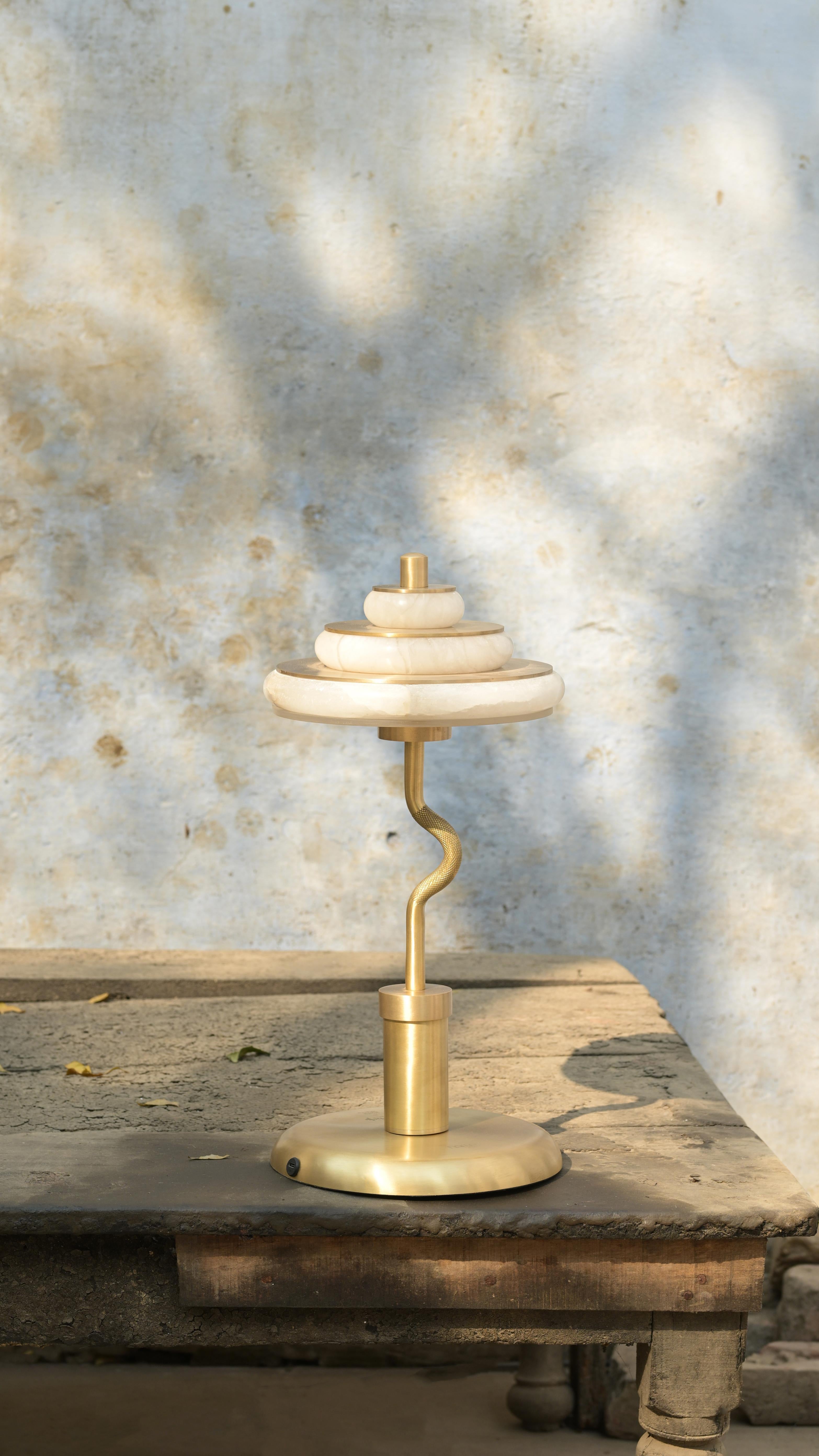 Lampe à poser portable Barbell par Studio Namit Khanna en vente 7