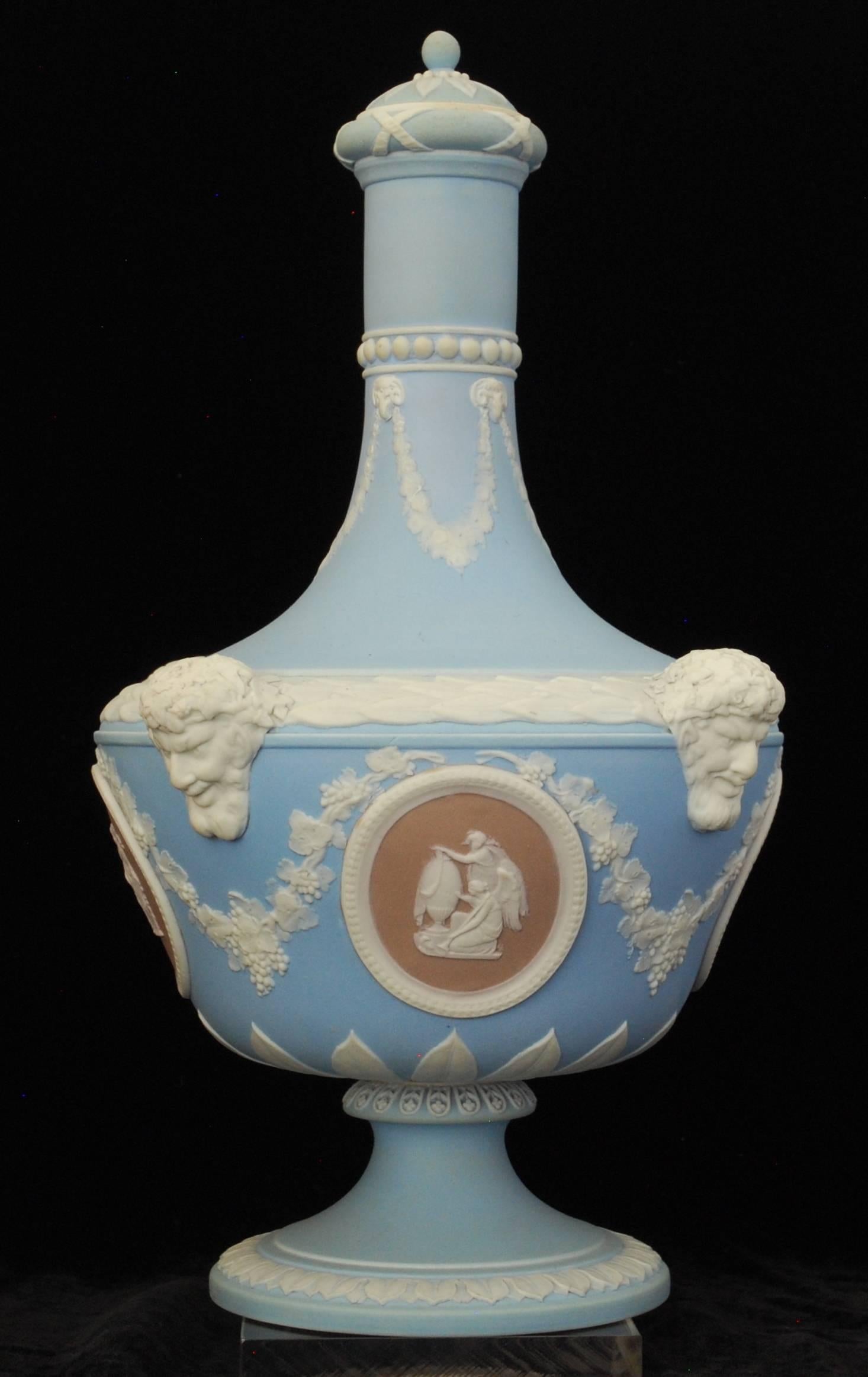 Neoclassical 'Barber Bottle' Vase, Tricolor, Wedgwood, circa 1880