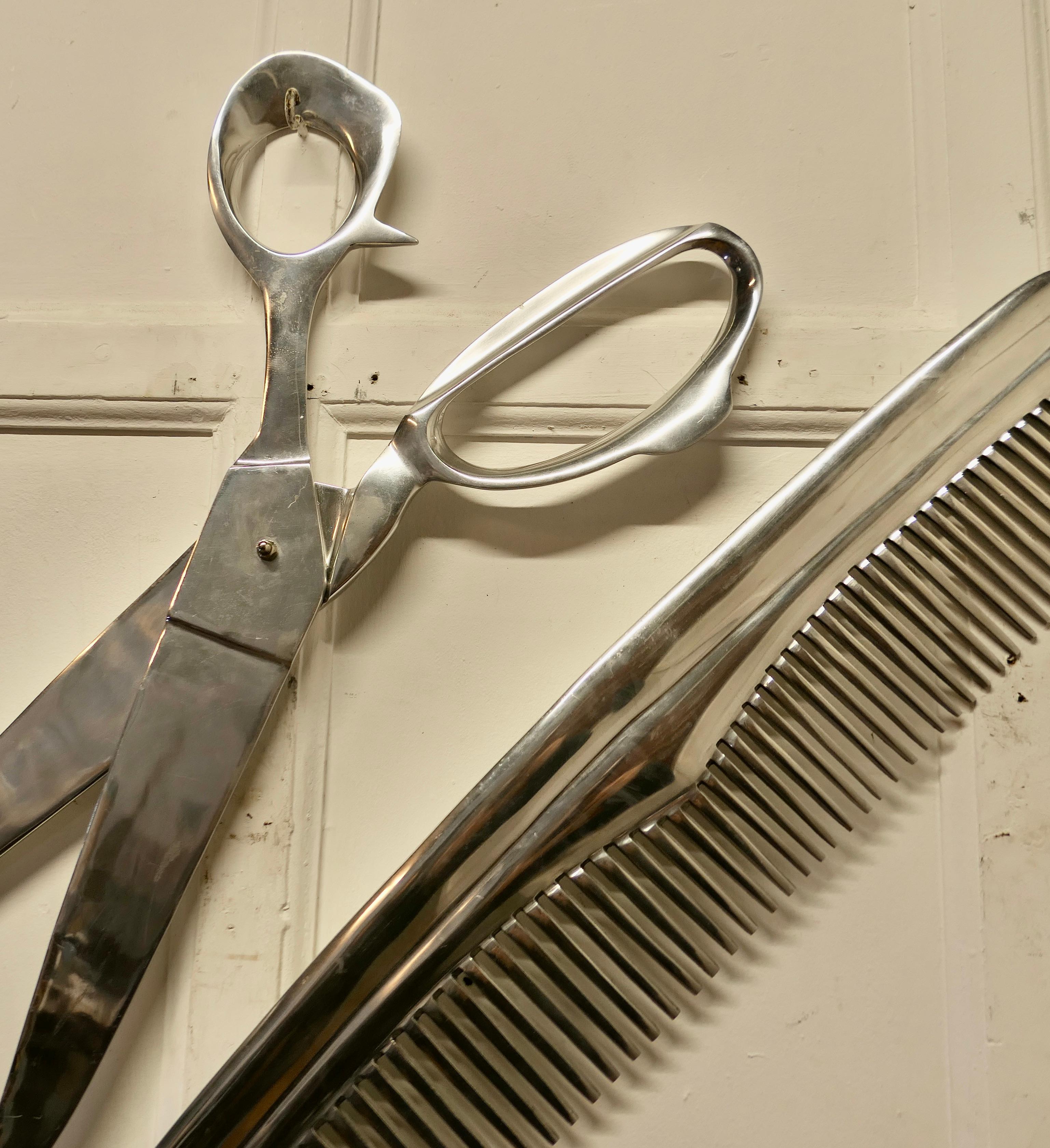 Barber Shop Trade Sign, Giant Comb and Scissors   Larger than life  In Good Condition For Sale In Chillerton, Isle of Wight