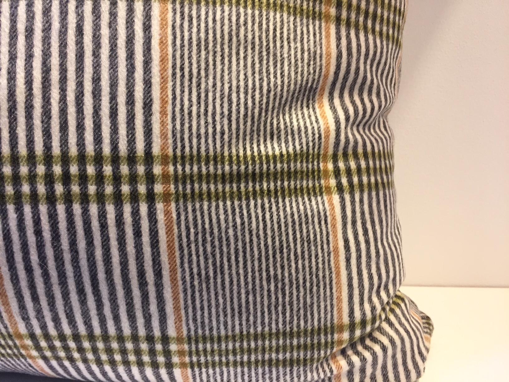 1 no cushion cover, 100% cashmere from Carlo Barbera Italy, woven check pattern, color black, lime and saddle brown on ivory base, cushion size: 50 x 75cm, concealed zipper in the bottom seam, 

NO INNER PAD IS COMING WITH THIS 1stdibs LISTING
YOU