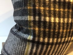 Coussin en cachemire BARBERA Noir, Ivoire, Cannelle, Citron vert Motif à carreaux tissés