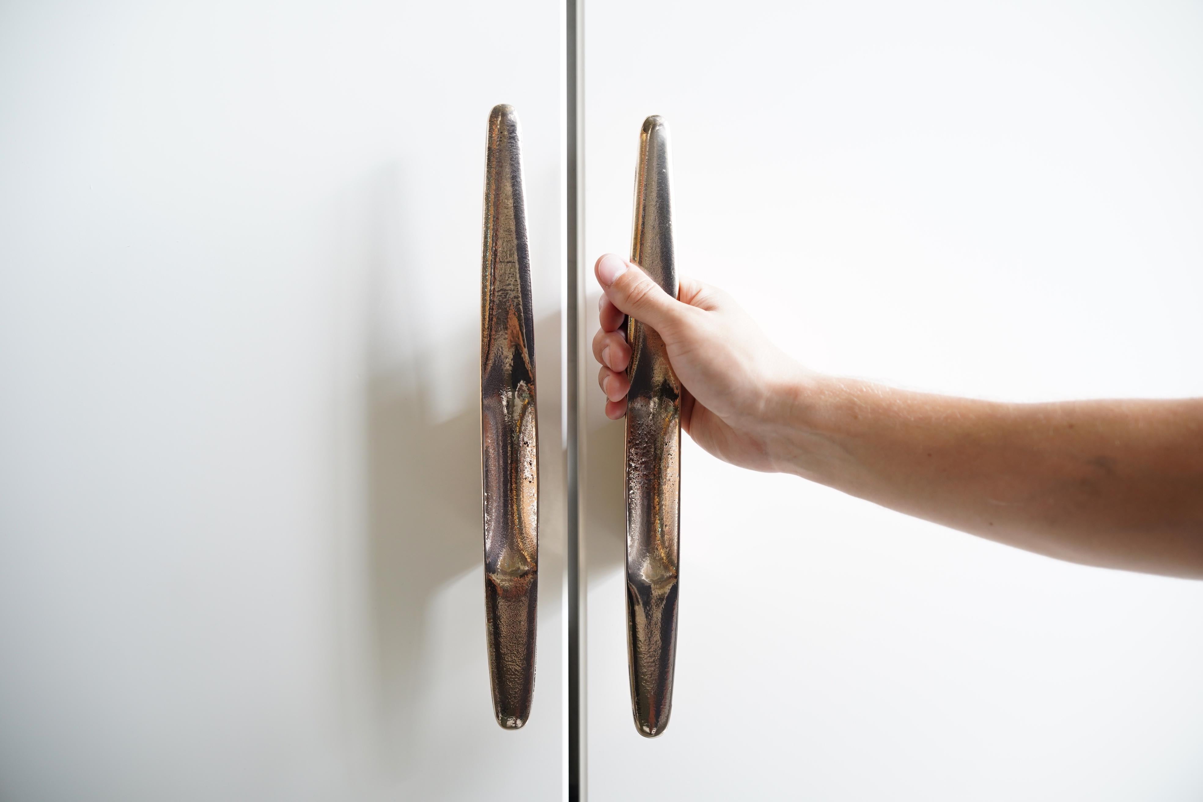 Cast BARBERA Unaipon Medium Cabinet Handle Solid Bronze For Sale