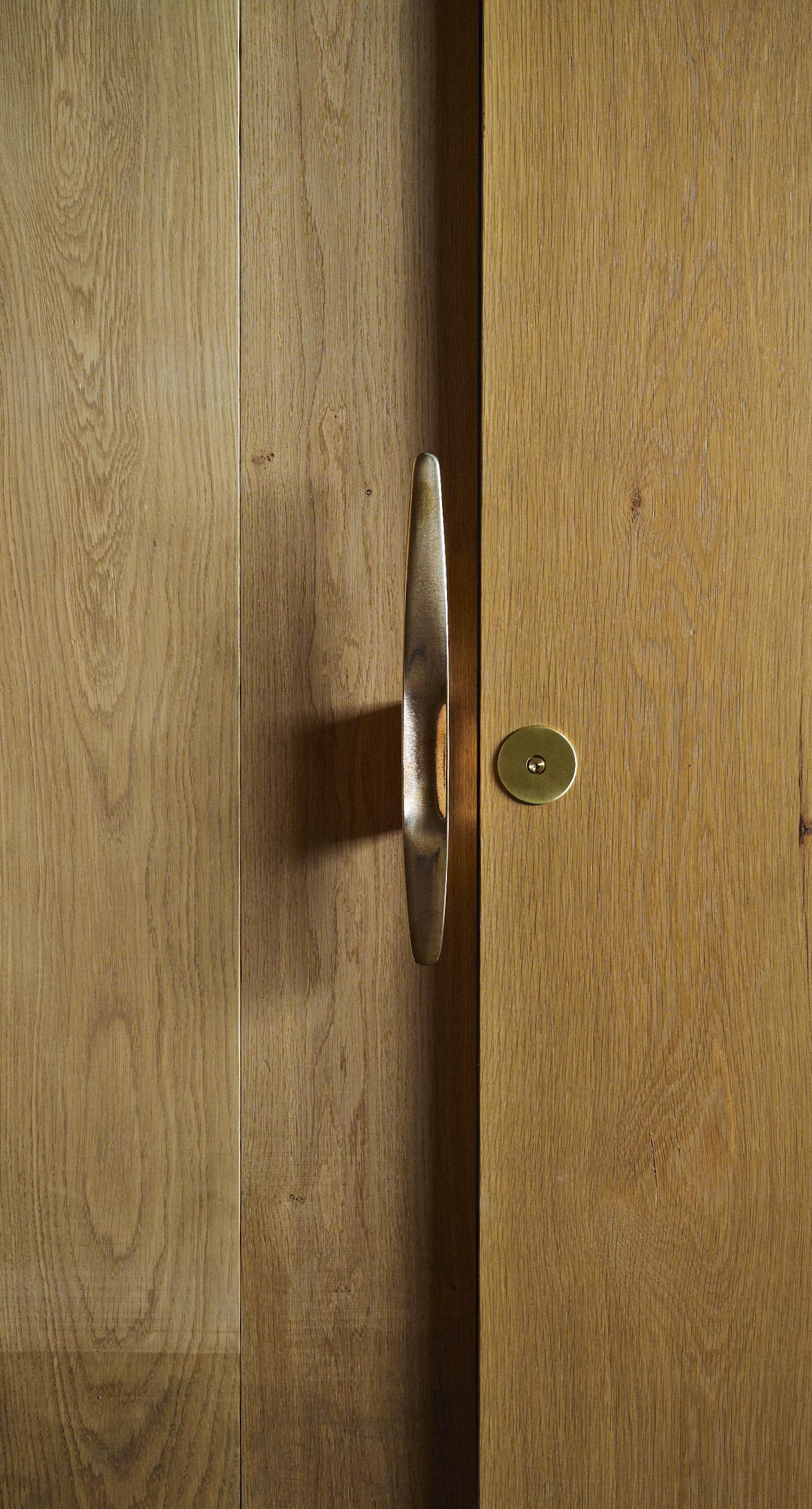 BARBERA Unaipon Medium Cabinet Handle Solid Bronze For Sale 2