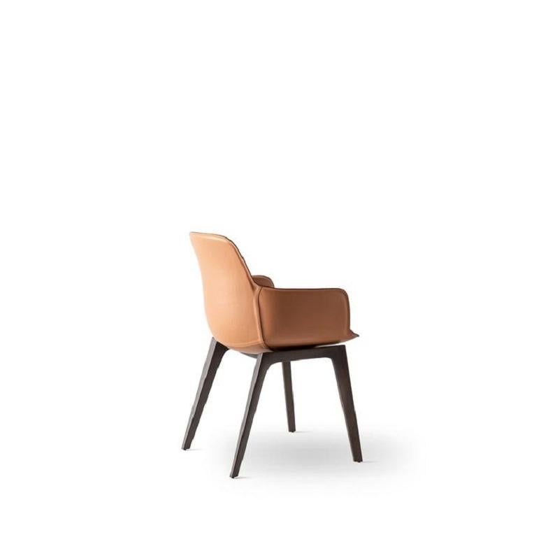 Modern Armchair in Natural Hide Leather Molteni&C by Rodolfo Dordoni - made in Italy For Sale