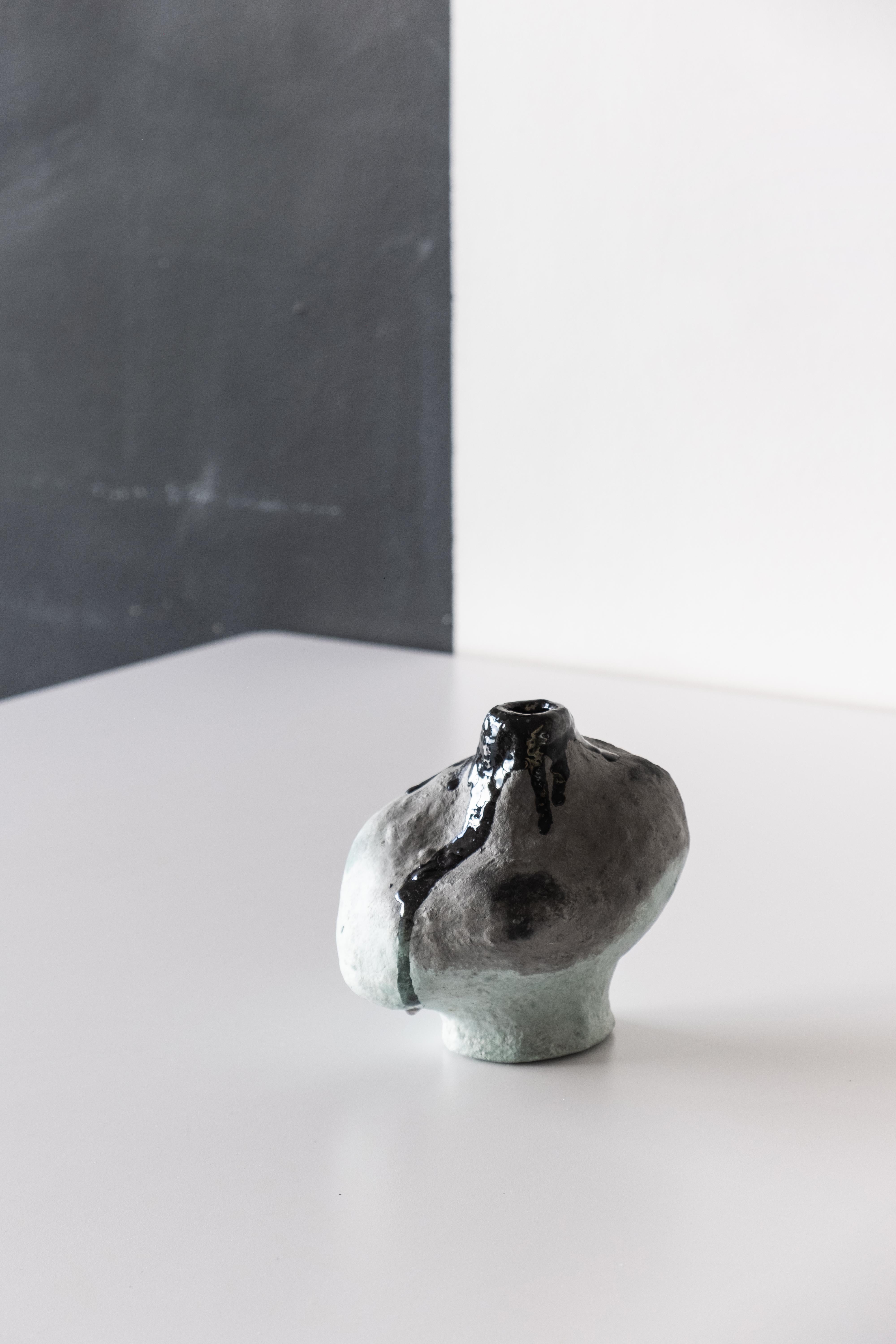Barbican-Vase Nr. 4 von A Space (Postmoderne) im Angebot