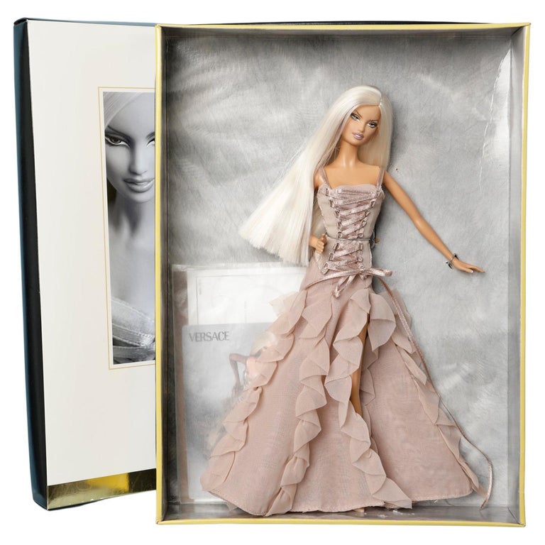 Barbie Collector / "Versace" / Gold Label For Sale at 1stDibs | gold label  barbie collection, barbie gold label, versace barbie