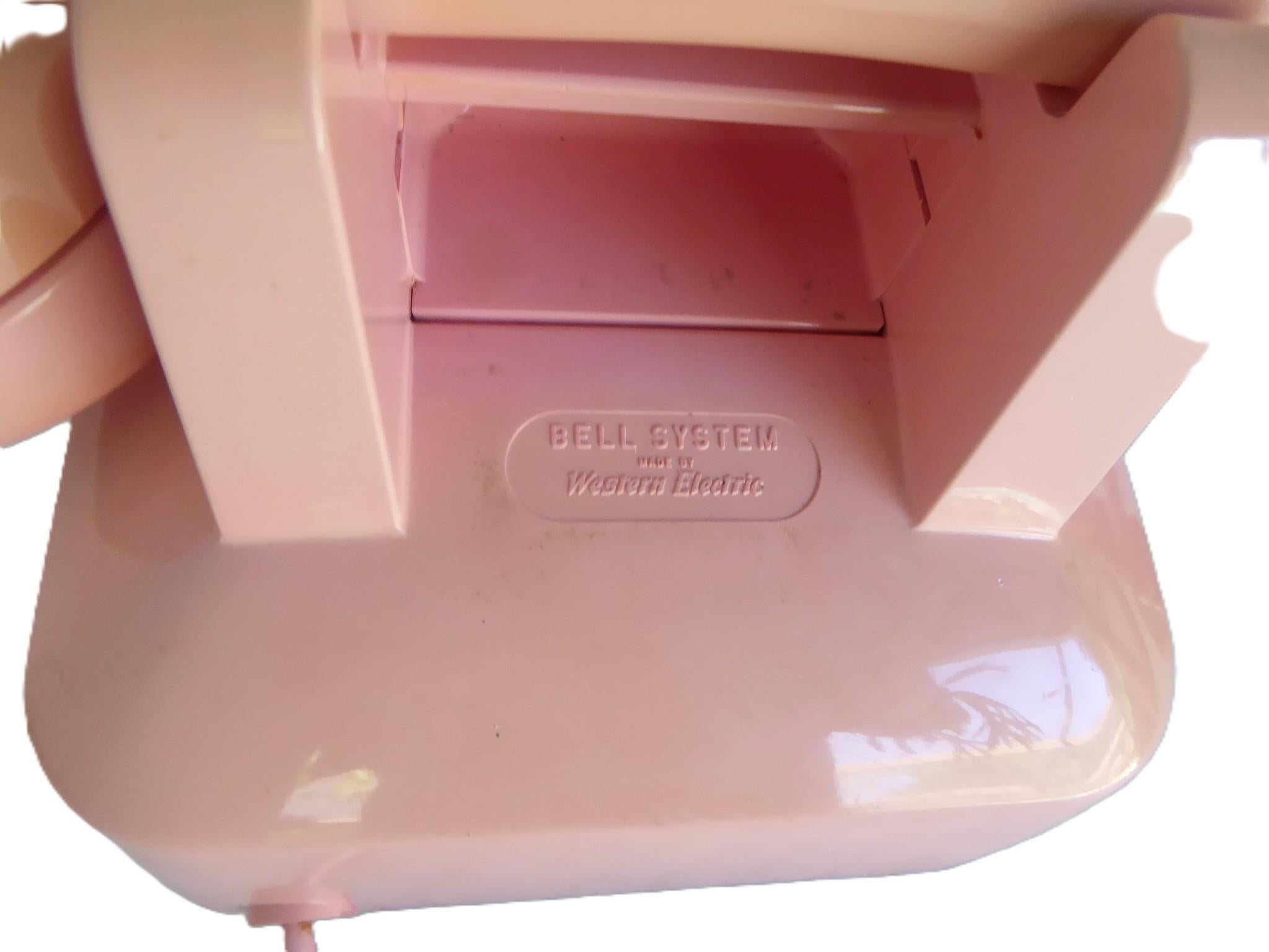 Barbie Rosa Teléfono de sobremesa giratorio Bell System tipo 500 Western Electric 1981 Metal en venta