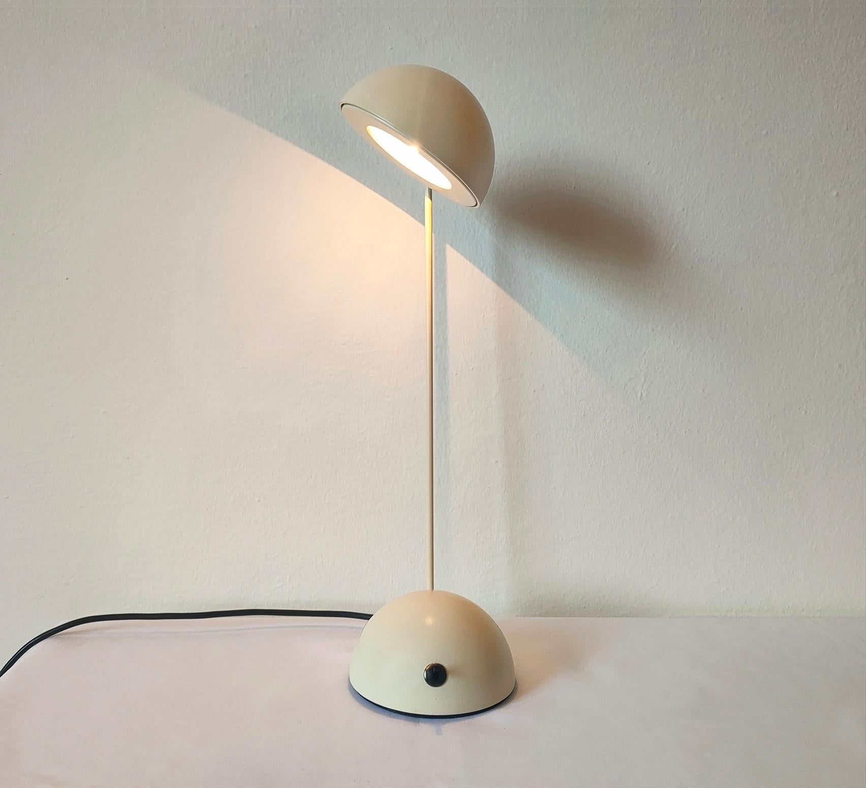 Fin du 20e siècle Barbieri & Maniarelli ensemble de deux lampes de table Minikini par Tronconi, années 1980, Italie en vente