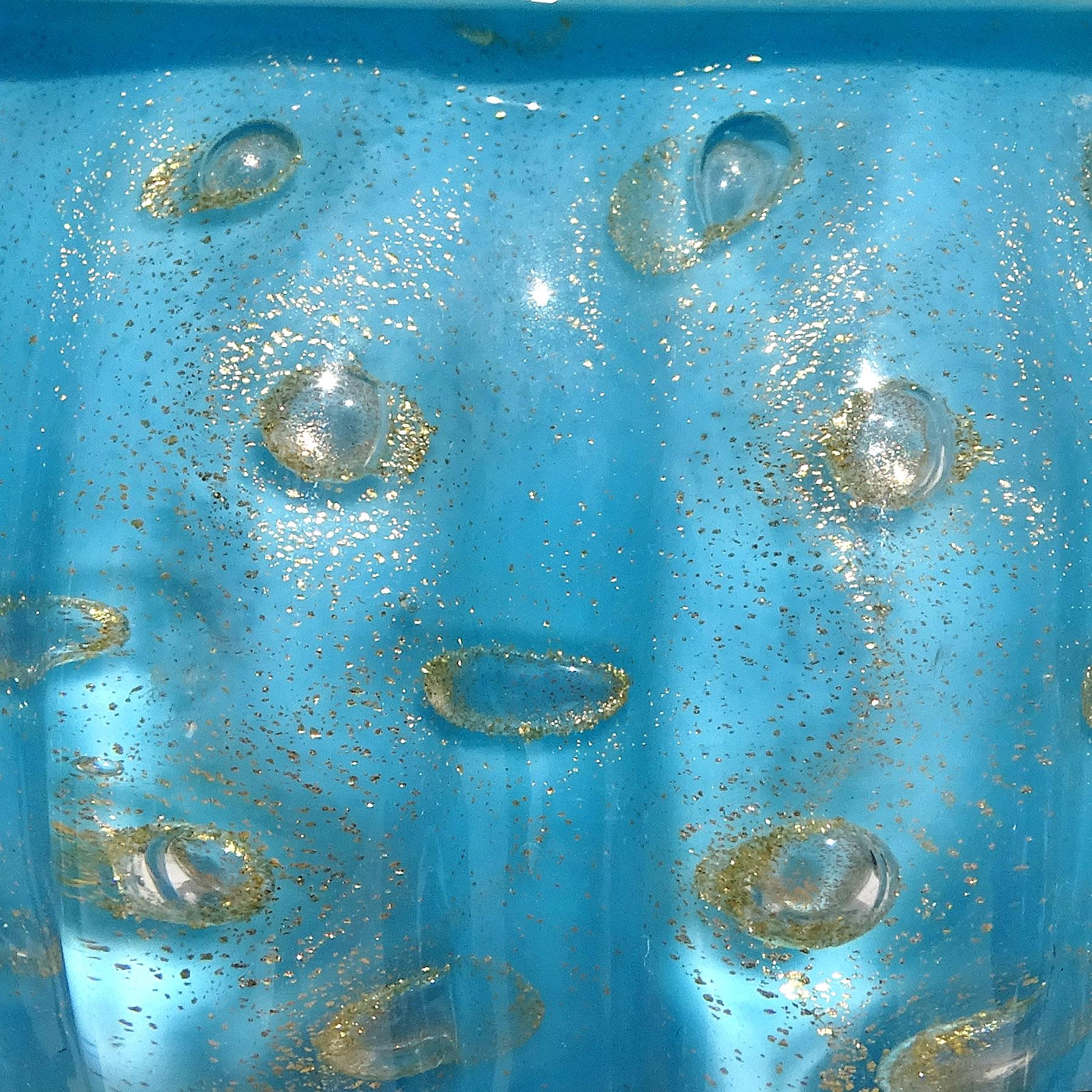 20ième siècle Barbini Murano 1950s Blue Gold Flecks Bubble Italian Art Glass Vanity Powder Box en vente