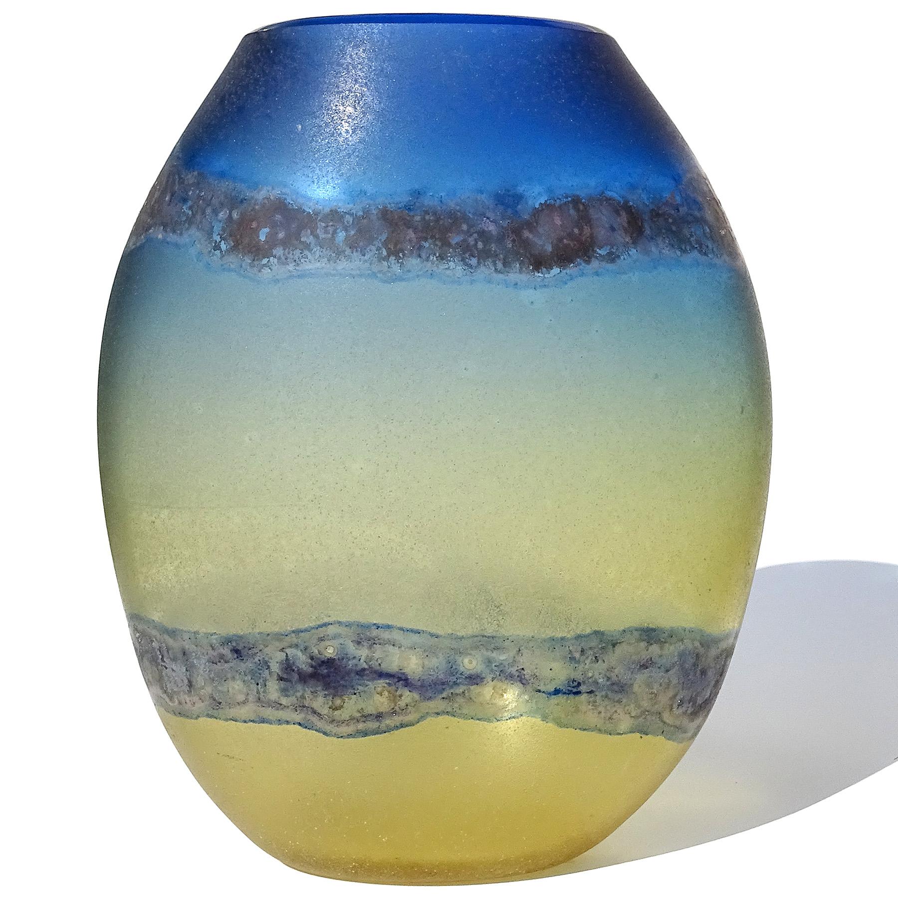 Hand-Crafted Barbini Murano Abstract Design Scavo Texture Italian Art Glass Flower Vase