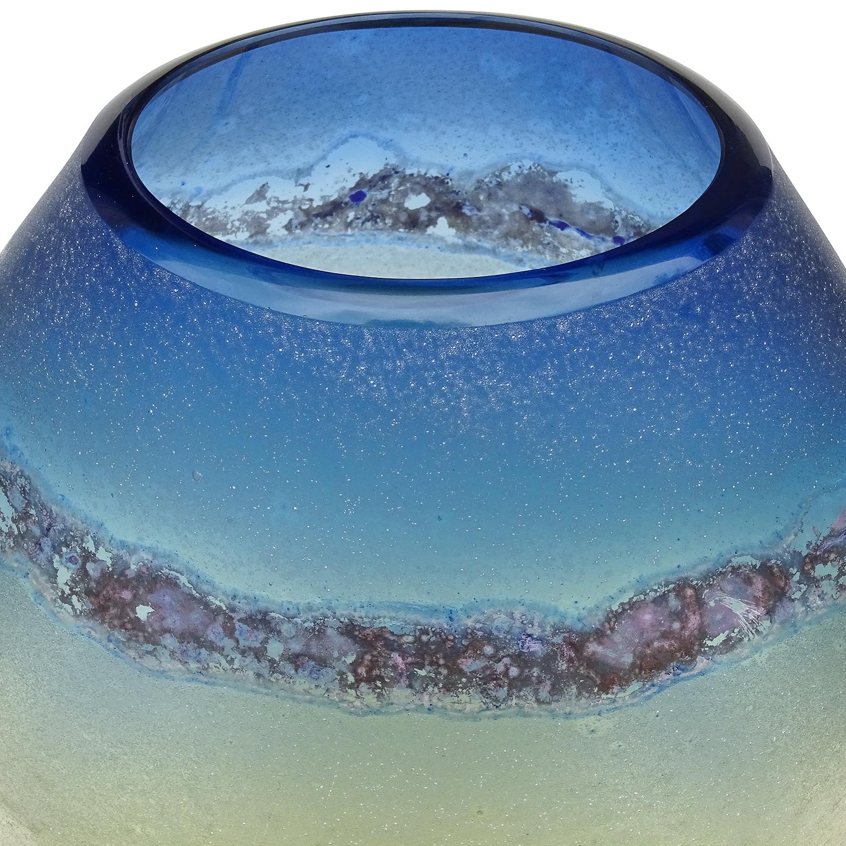 Barbini Murano Abstract Design Scavo Texture Italian Art Glass Flower Vase In Good Condition In Kissimmee, FL