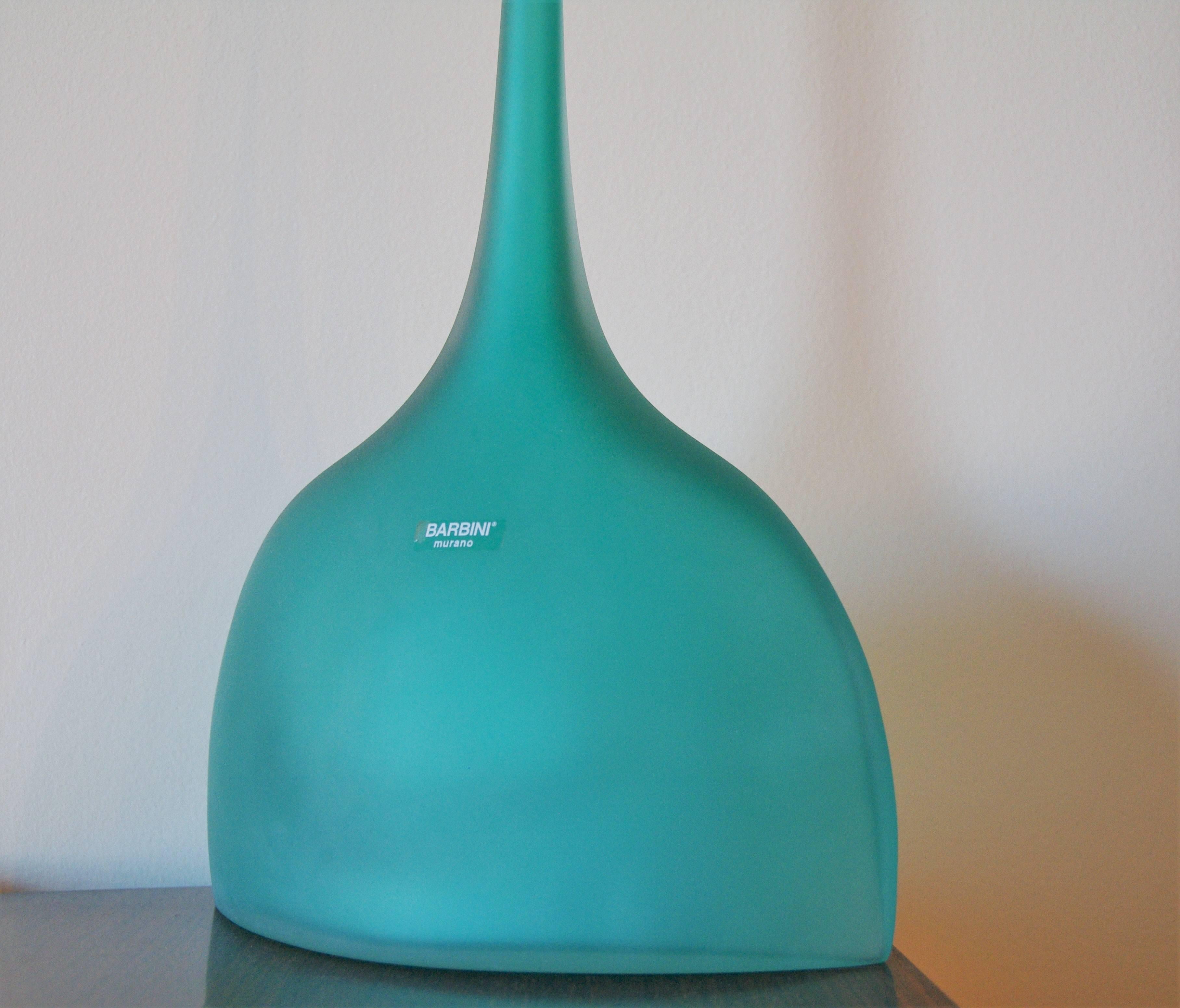 Vintage Barbini Murano fluke glass vase, circa 2000s. Turquoise color, size width 10