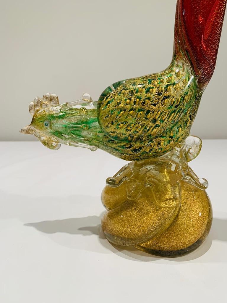 Barbini Murano glass green, red and gold with bubbles circa 1950 large cock. In Good Condition For Sale In Rio De Janeiro, RJ