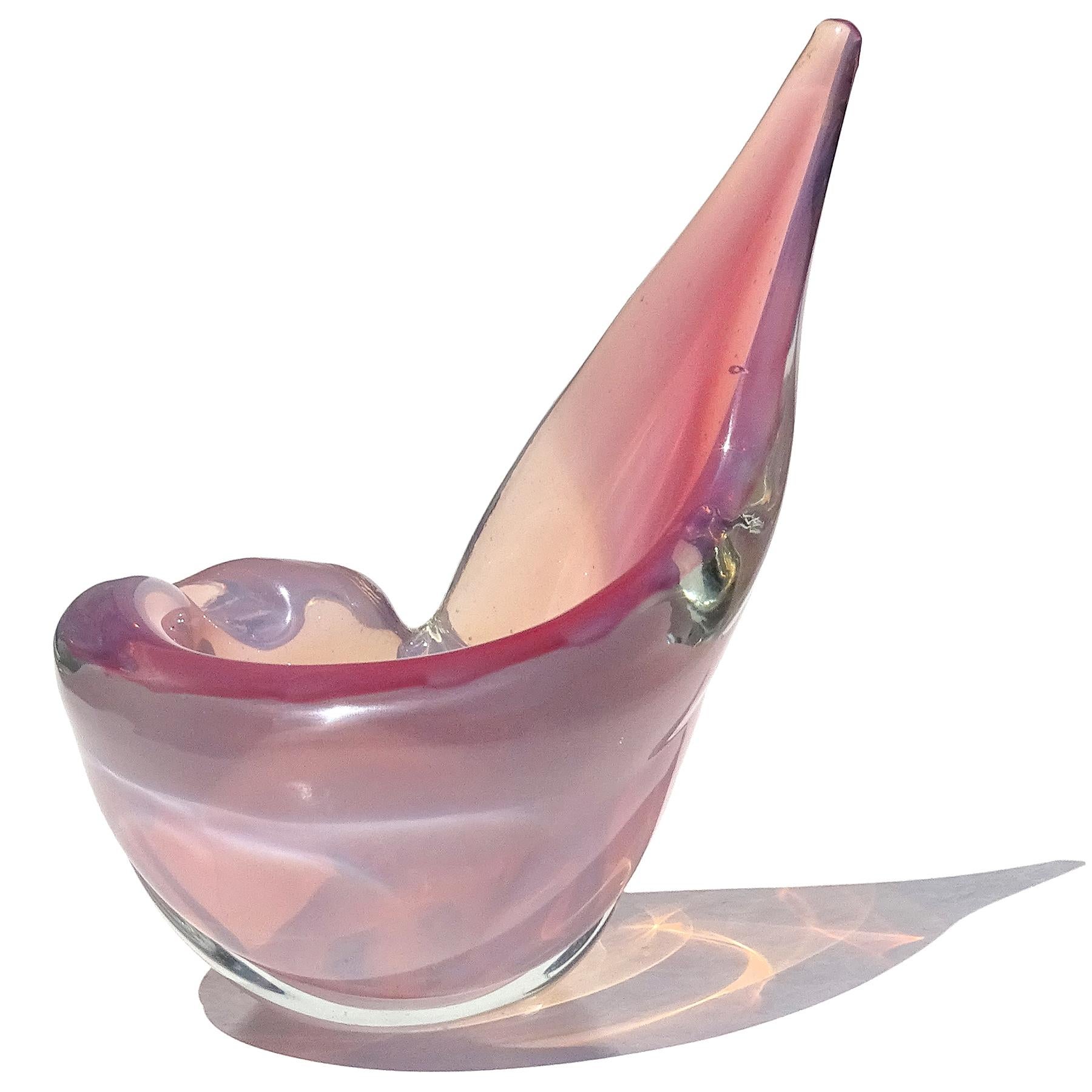 Barbini Murano Opal Pink White Italian Art Glass Seashell Sculpture Ashtray Bon état à Kissimmee, FL