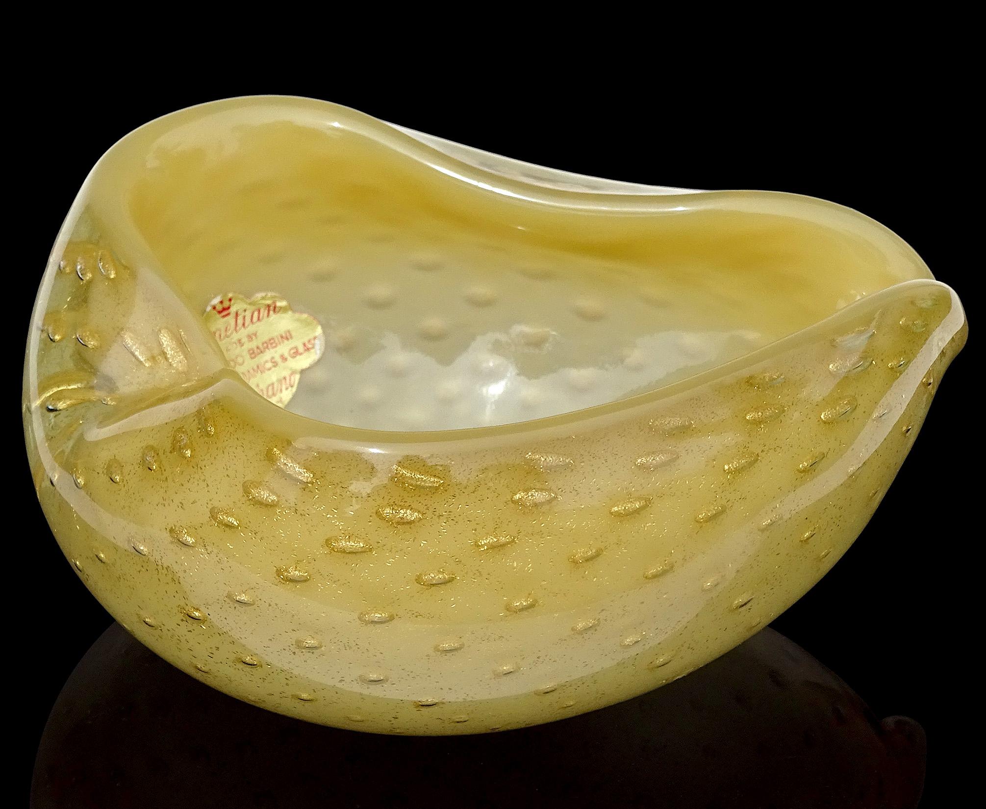 Hand-Crafted Barbini Murano Opal Yellow Gold Flecks Italian Art Glass Midcentury Heart Bowl