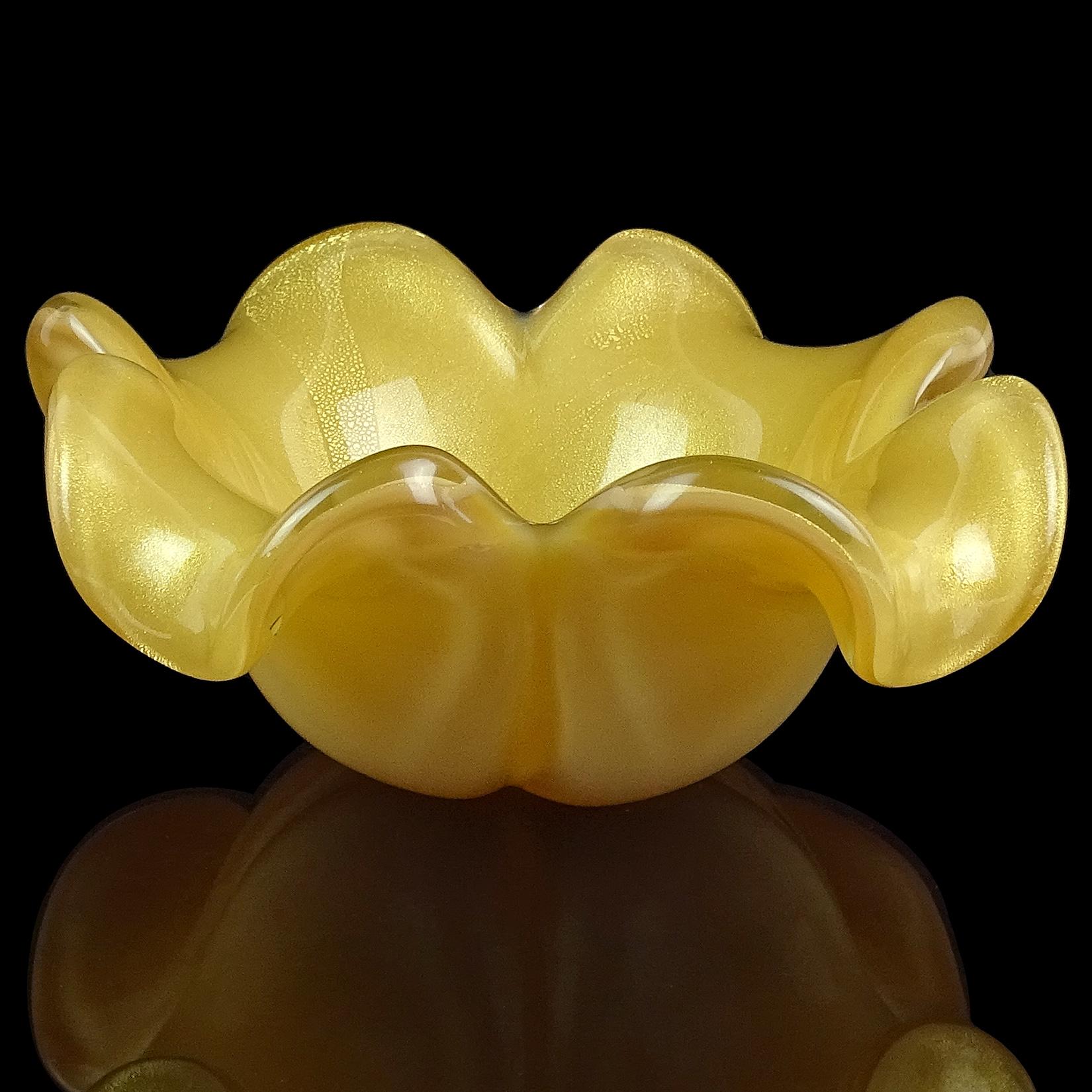Mid-Century Modern Barbini Murano Opalescent Honey Yellow Gold Flecks Italian Art Glass Bowl For Sale