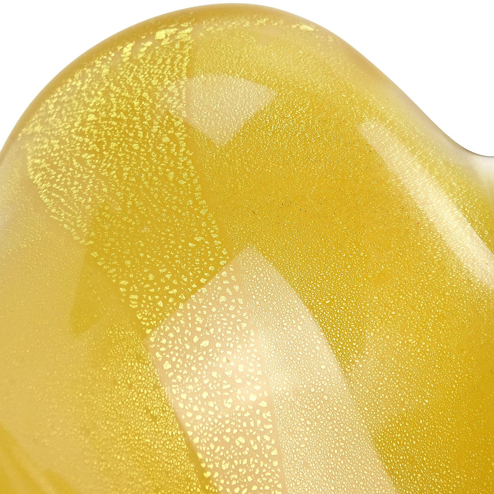 Hand-Crafted Barbini Murano Opalescent Honey Yellow Gold Flecks Italian Art Glass Bowl For Sale