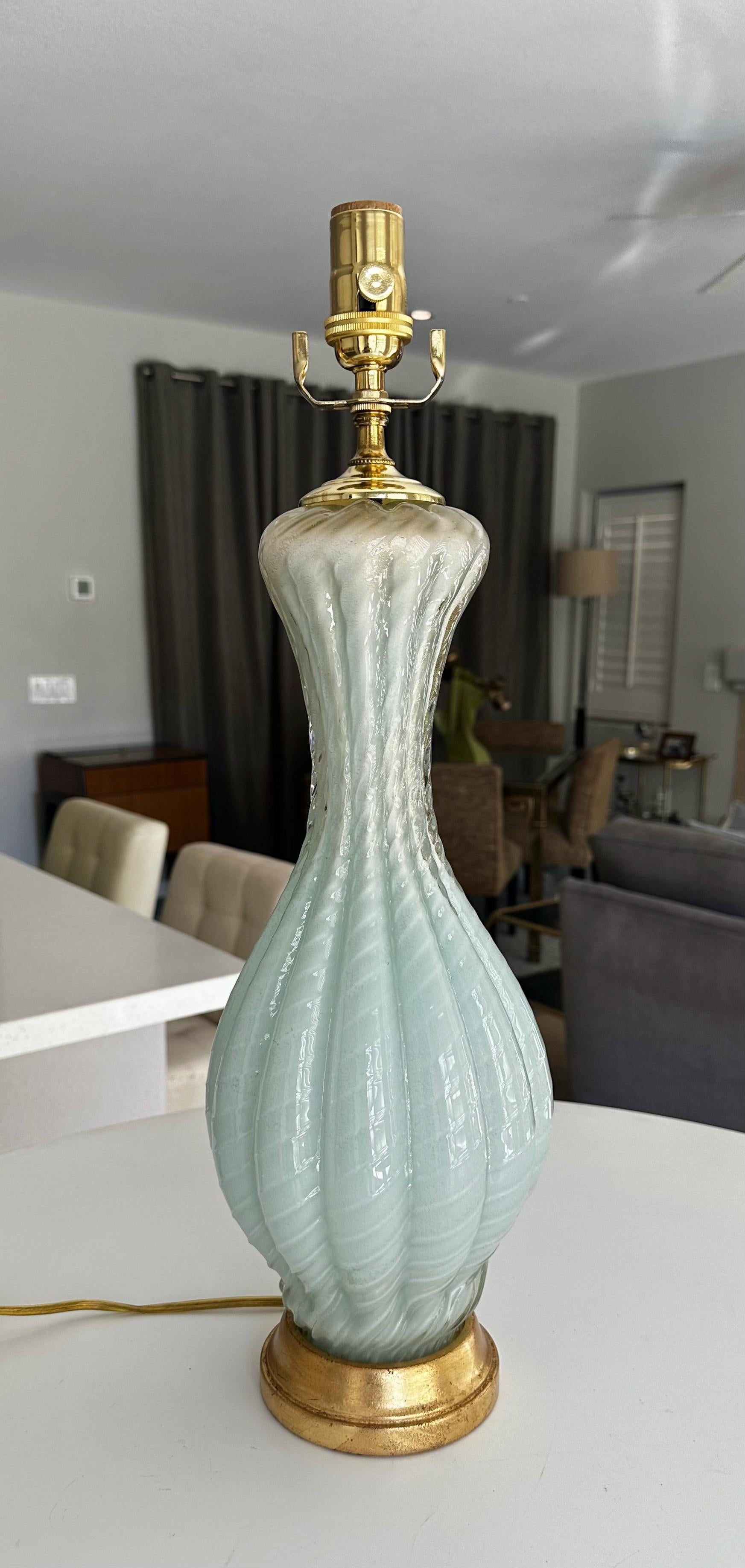 Milieu du XXe siècle Lampe de bureau Barbini en verre de Murano vert écume de mer en vente