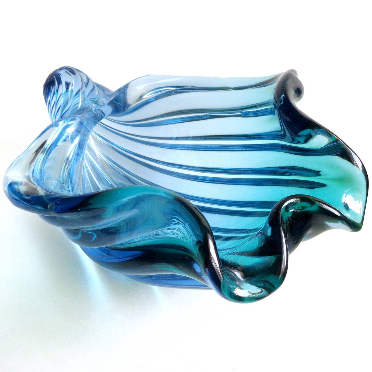 Barbini Murano Sommerso Blue Aqua Italian Art Glass Seashell Sculpture Bowl In Good Condition In Kissimmee, FL