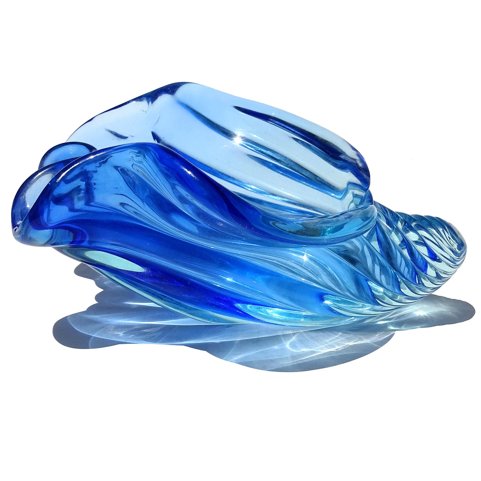 Barbini Murano Sommerso Cobalt Blue Italian Art Glass Seashell Sculptural Bowl In Good Condition In Kissimmee, FL