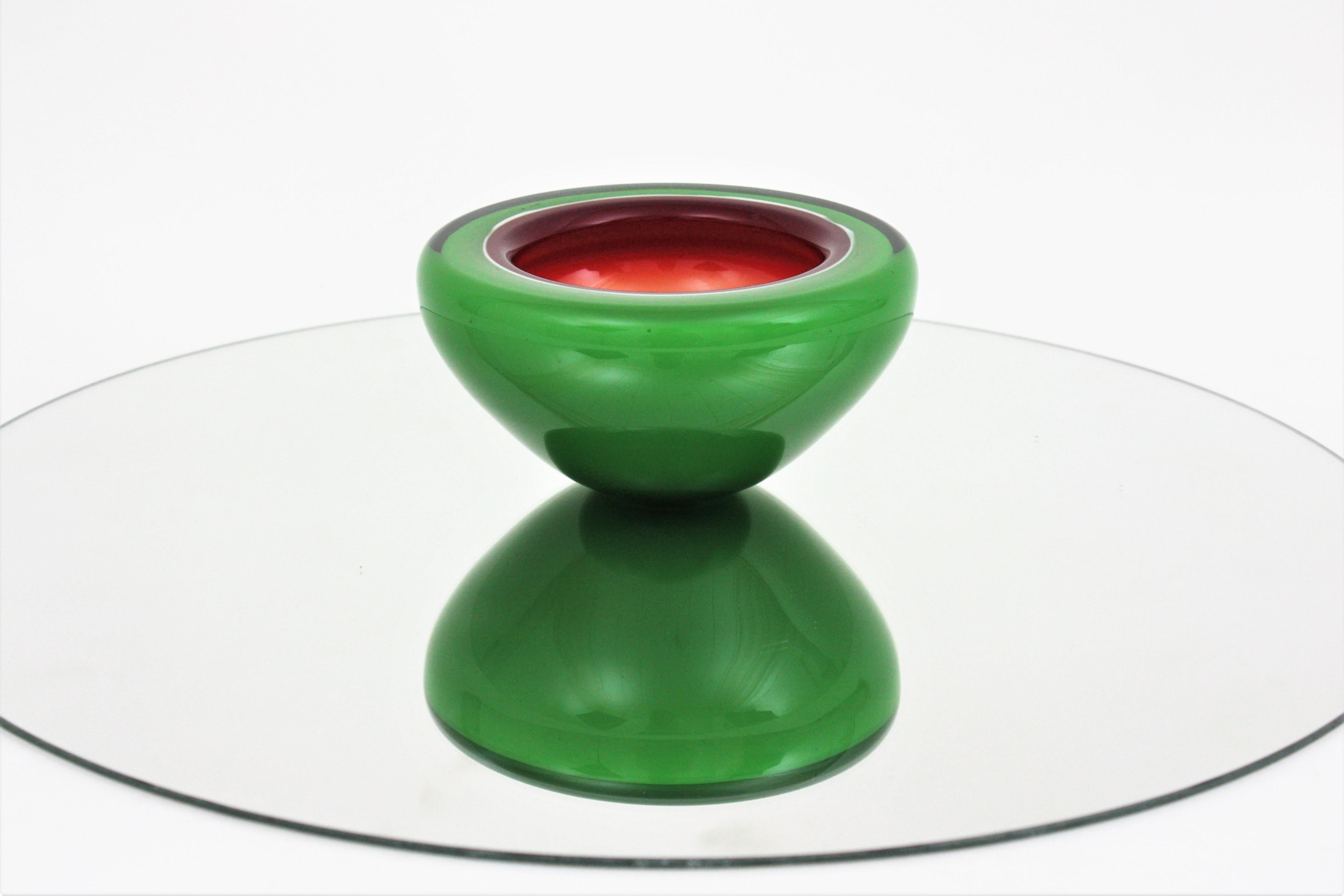Italian Barbini Murano Sommerso Green Garnet White Geode Art Glass Bowl / Ashtray For Sale