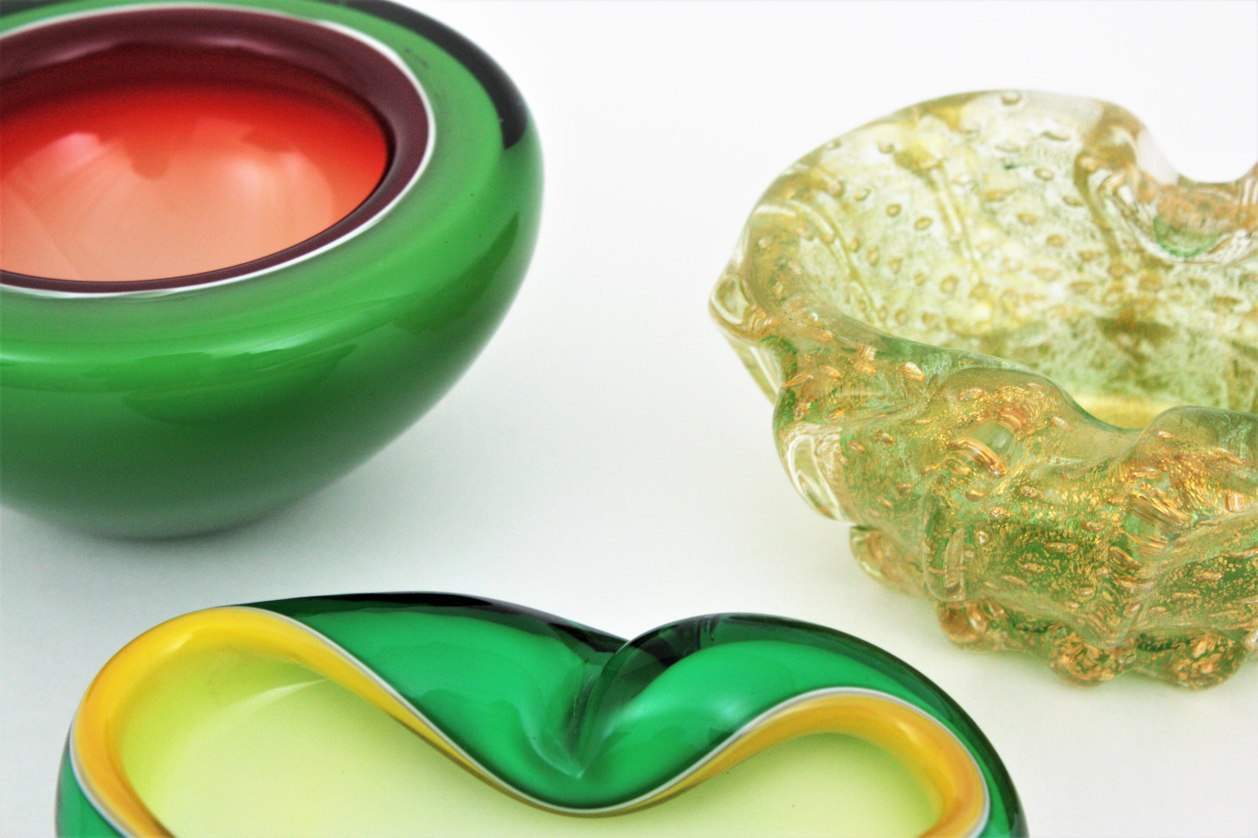 20th Century Barbini Murano Sommerso Green Garnet White Geode Art Glass Bowl / Ashtray For Sale