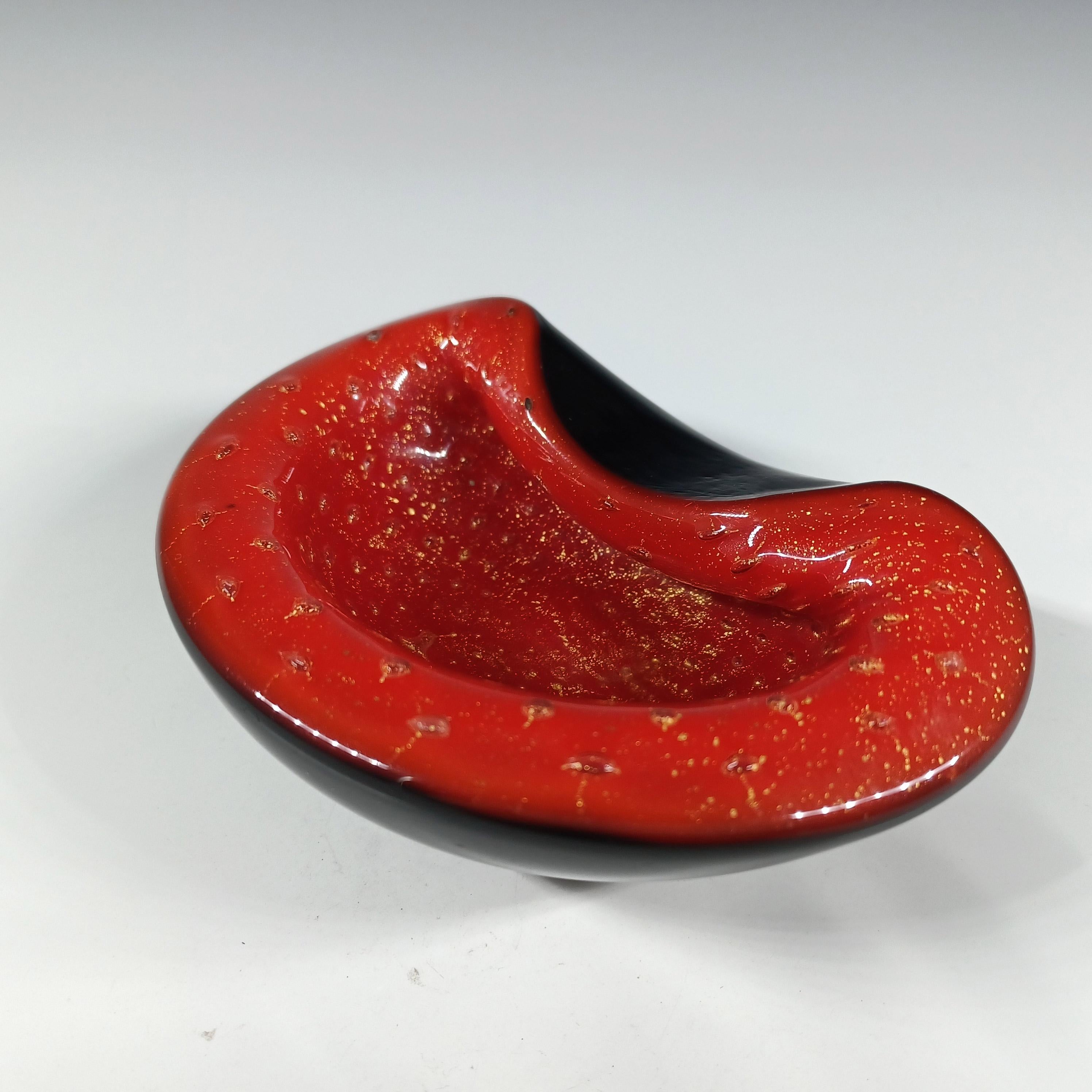 Barbini Murano Vintage Tazón de cristal rojo y negro Hoja de oro Moderno de mediados de siglo en venta