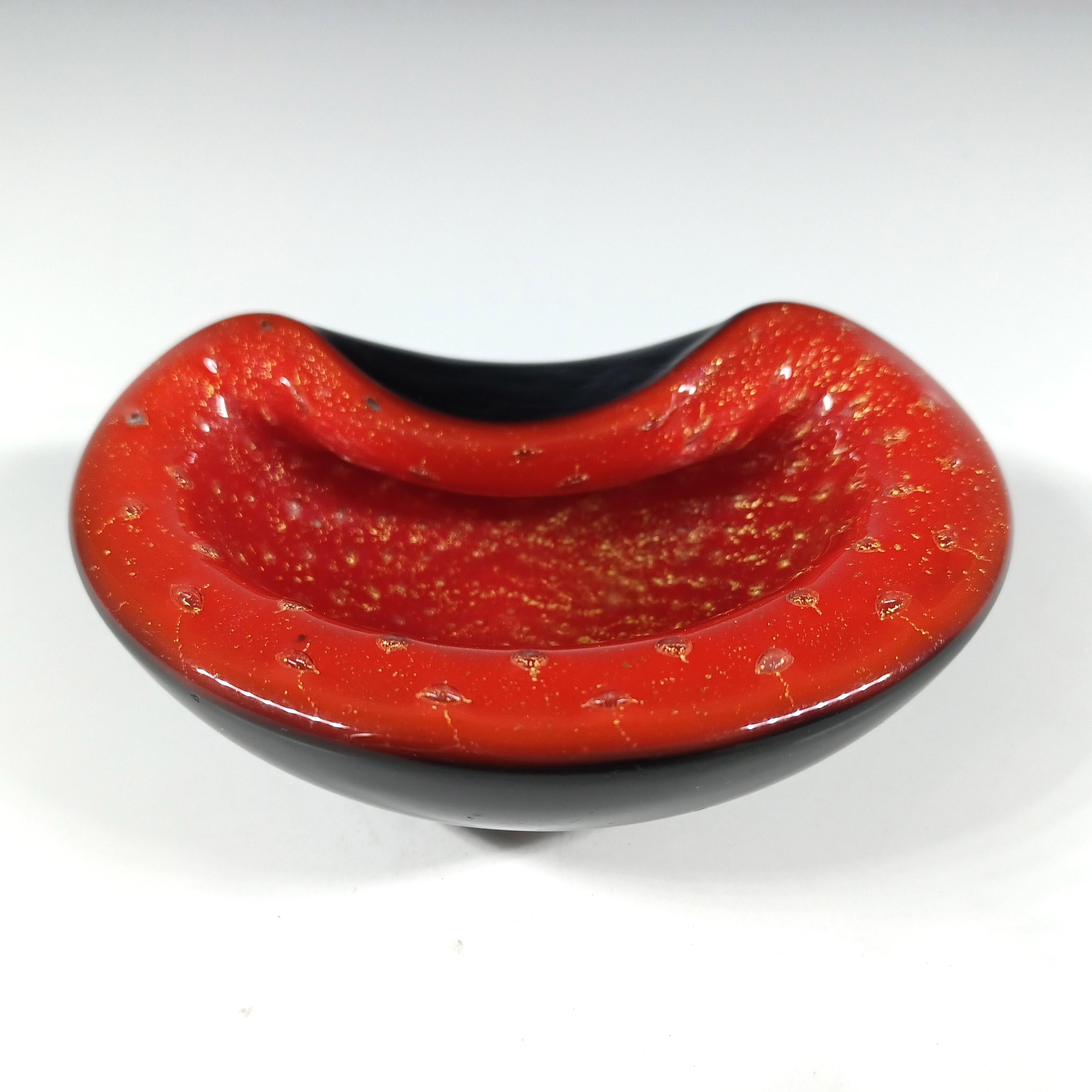 Barbini Murano Vintage Tazón de cristal rojo y negro Hoja de oro Italiano en venta