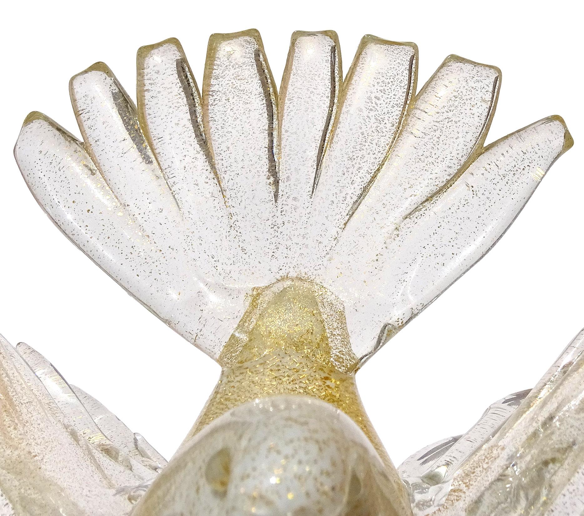 Barbini Murano White Gold Flecks Italian Art Glass Bird Figurine Paperweight In Good Condition For Sale In Kissimmee, FL
